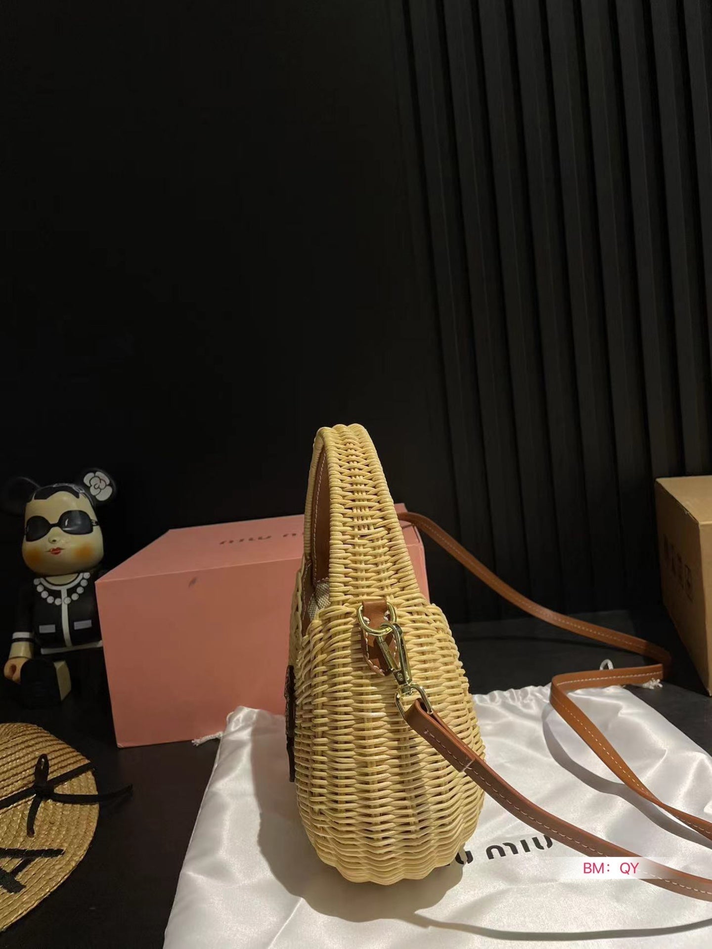 MIU MIU WANDER 25 WICKER BAG IN TAN/CARAMEL RATTAN
