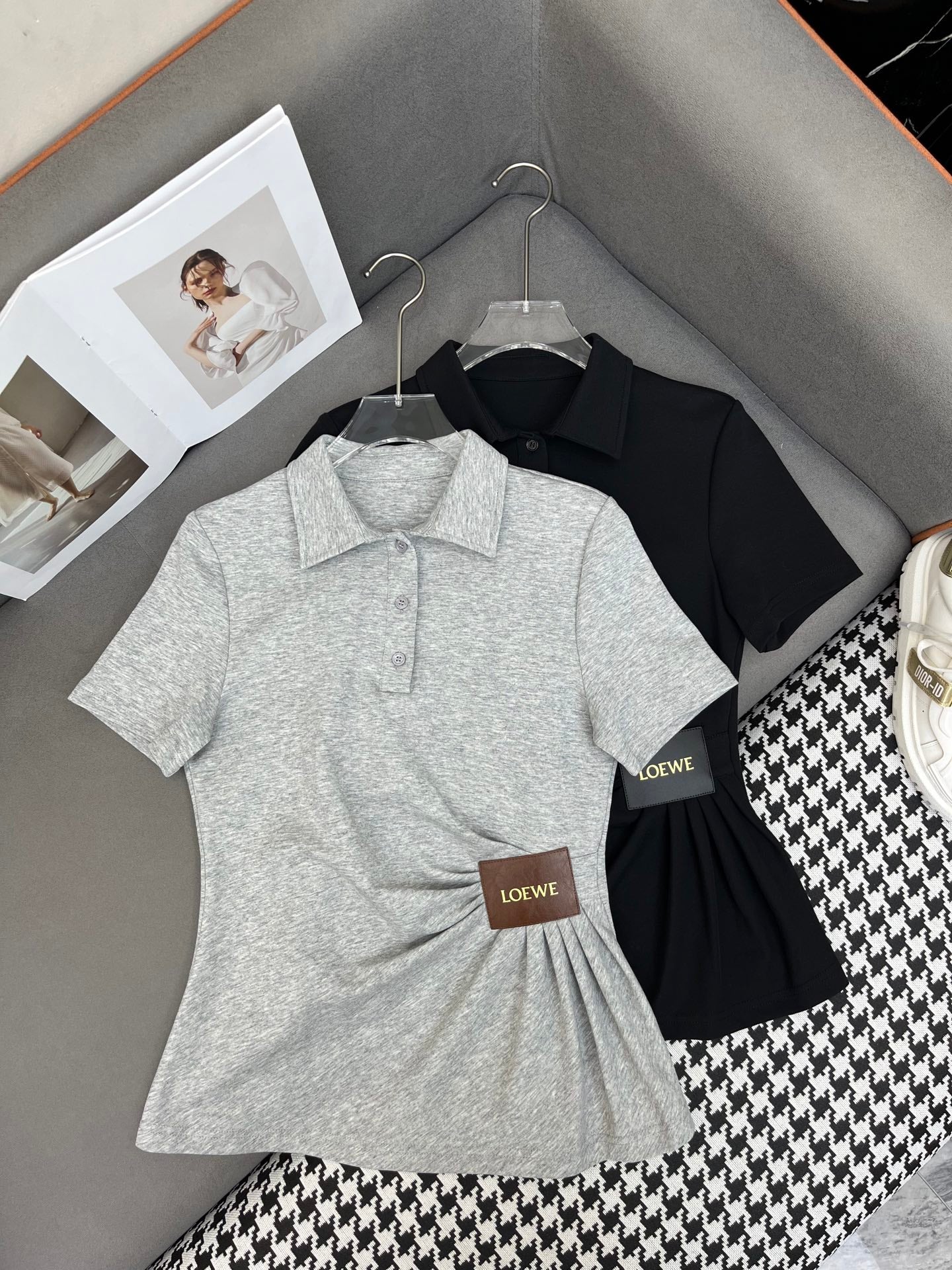 FITTED POLO SHIRT WITH PLEATED WAIST