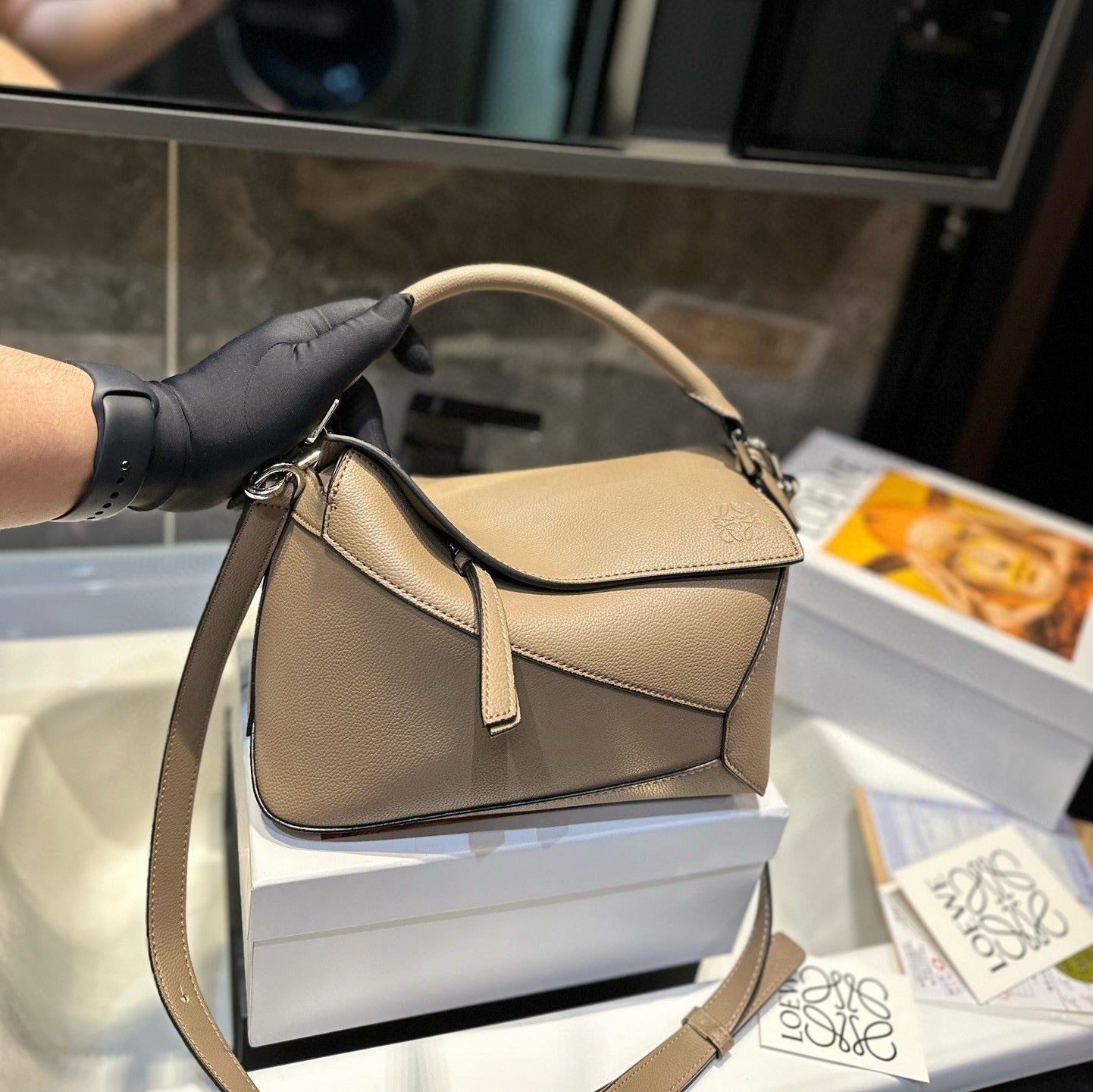 LOEWE SMALL PUZZLE 23 BAG IN CLASSIC PEANUT BROWN CALFSKIN