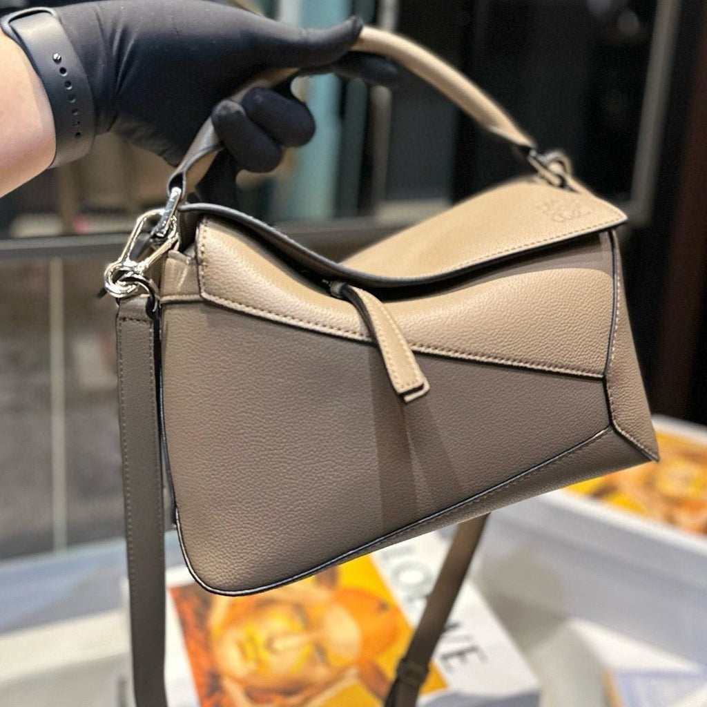 LOEWE SMALL PUZZLE 23 BAG IN CLASSIC PEANUT BROWN CALFSKIN