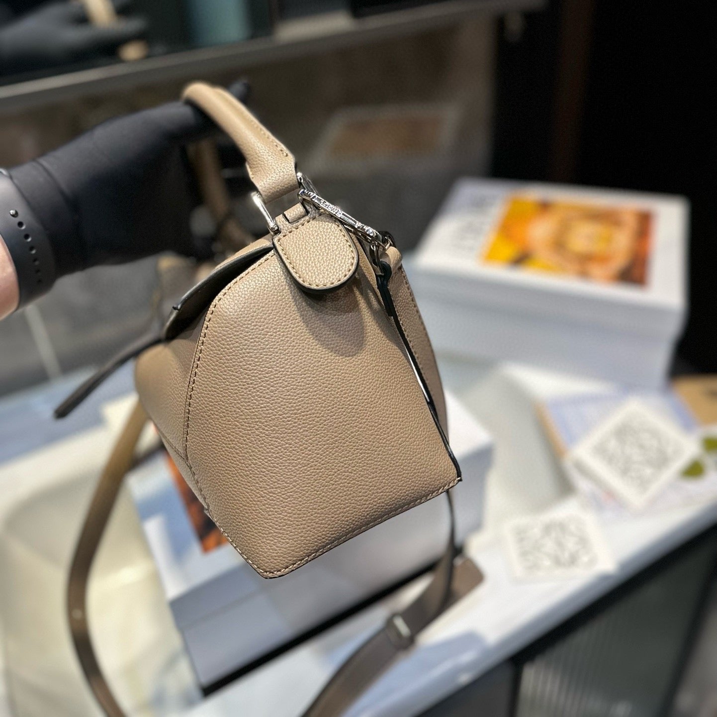 LOEWE SMALL PUZZLE 23 BAG IN CLASSIC PEANUT BROWN CALFSKIN