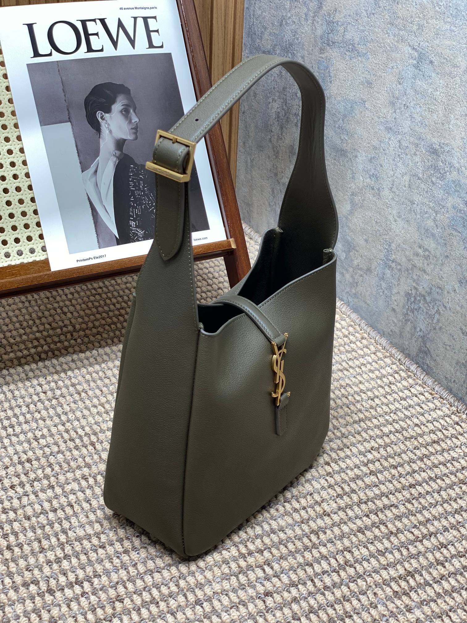SAINT LAURENT LE 5 À 7 SMALL SUPPLE 22 IN DARK GREEN CALFSKIN GOLD BUCKLE