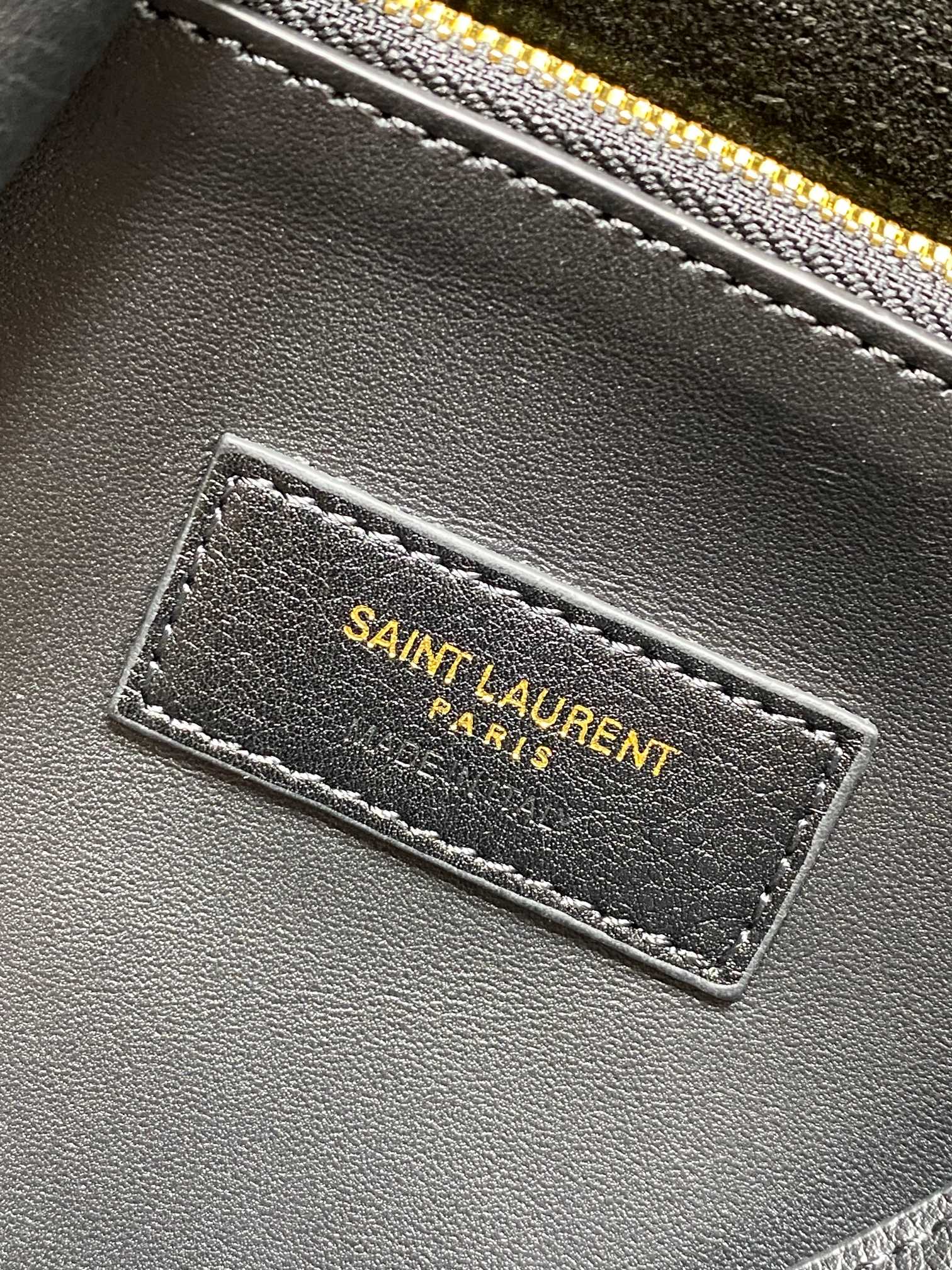 SAINT LAURENT LE 5 À 7 LARGE SUPPLE BAG 31 IN BLACK CALFSKIN