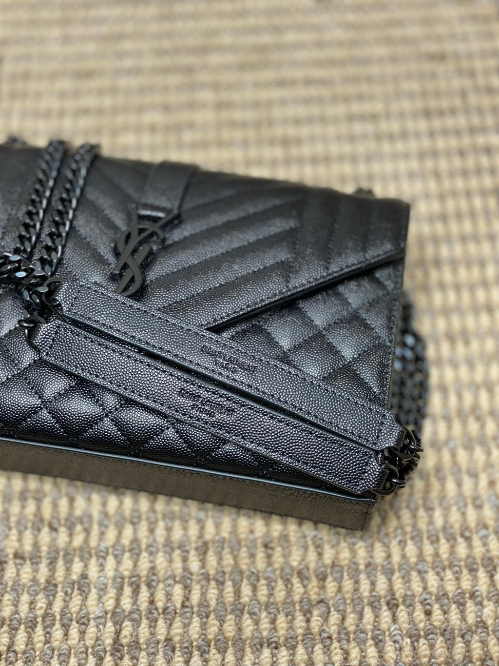 SAINT LAURENT ENVELOPE CHAIN BAG 24 IN BLACK CALFSKIN