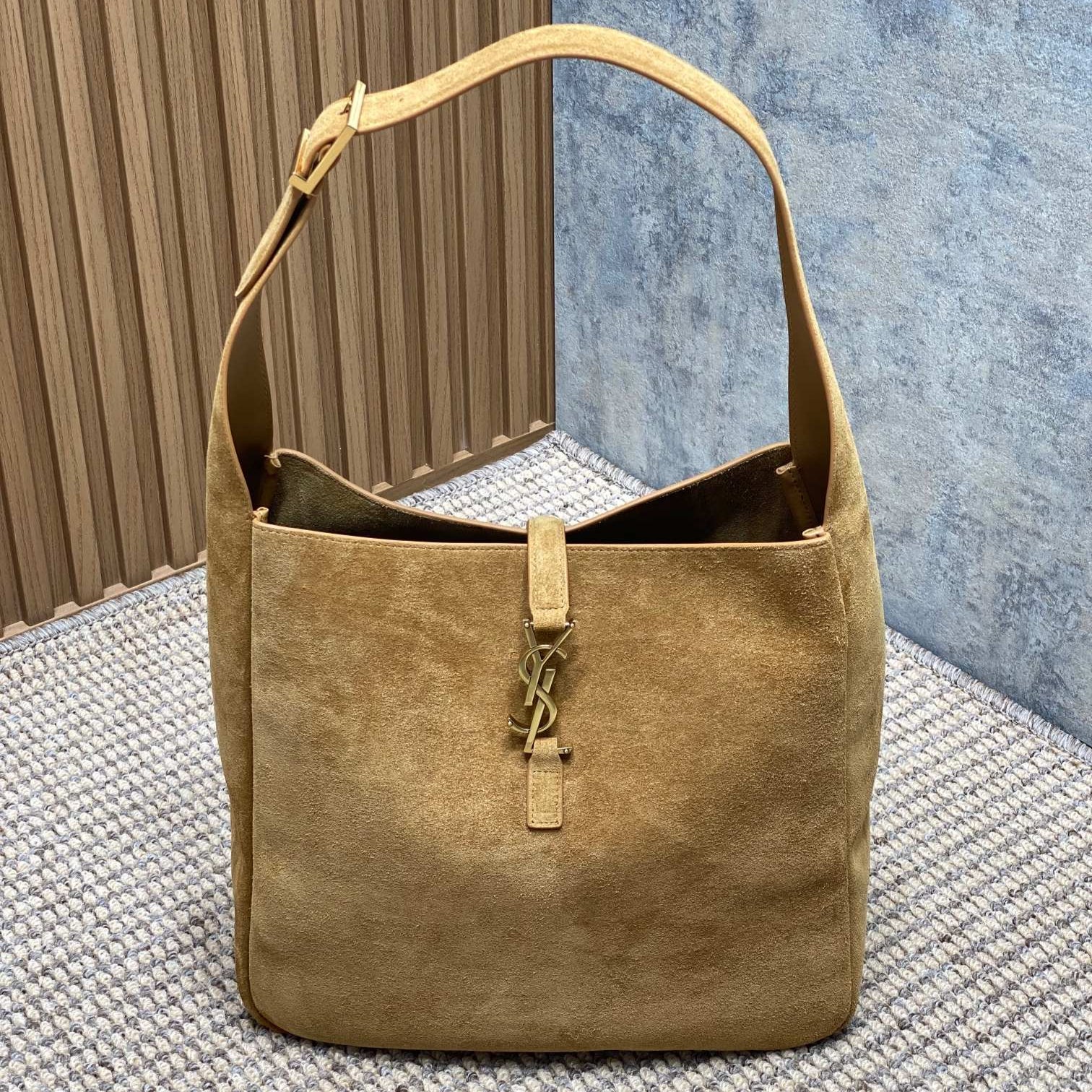 SAINT LAURENT LE 5 À 7 SUPPLE BAG 31 IN PEANUT BROWN SUEDE