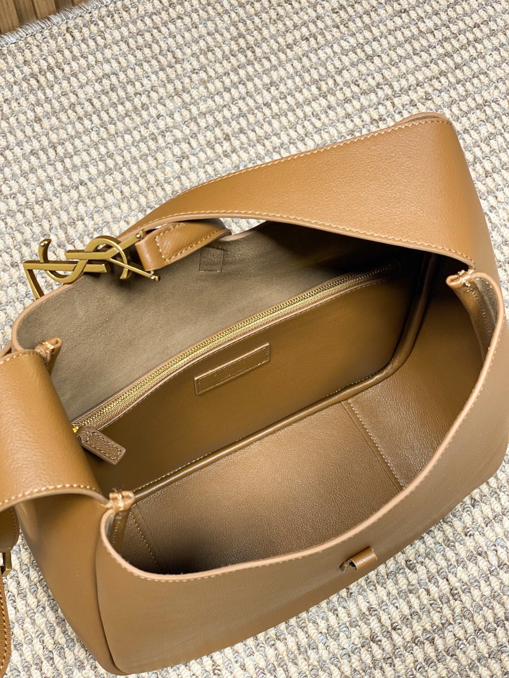 SAINT LAURENT LE 5 À 7 LARGE SUPPLE BAG 31 IN TORTILLA BROWN CALFSKIN