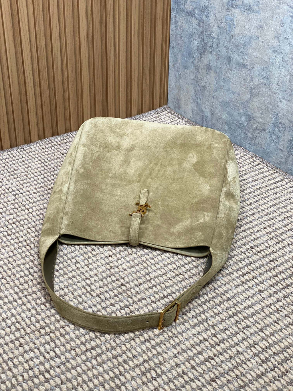 SAINT LAURENT LE 5 À 7 SUPPLE BAG 31 IN KHAKI BROWN SUEDE