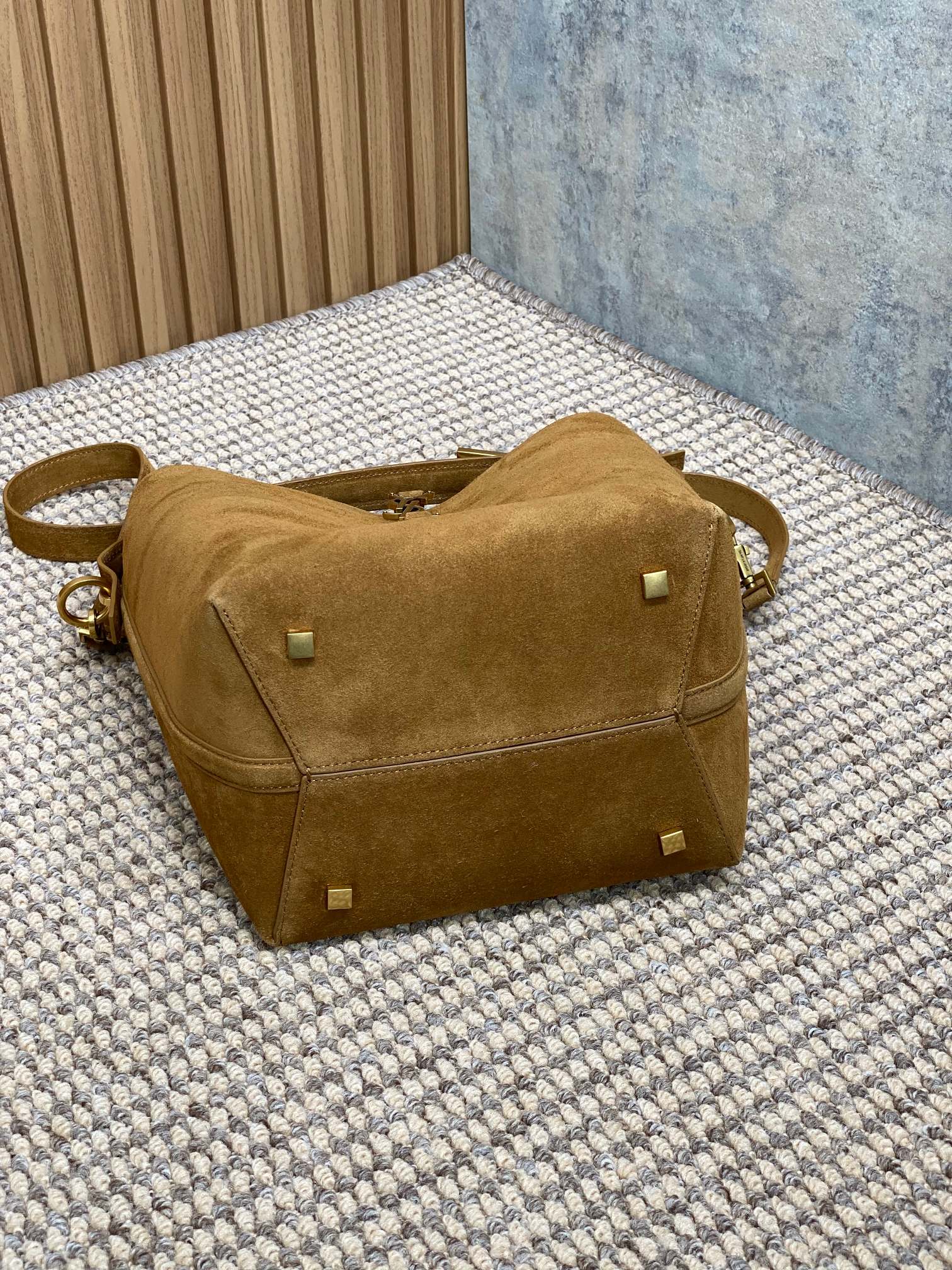 SAINT LAURENT LE 37 SMALL BUCKET BAG 25 IN BROWN SUEDE GOLD HARDWARE