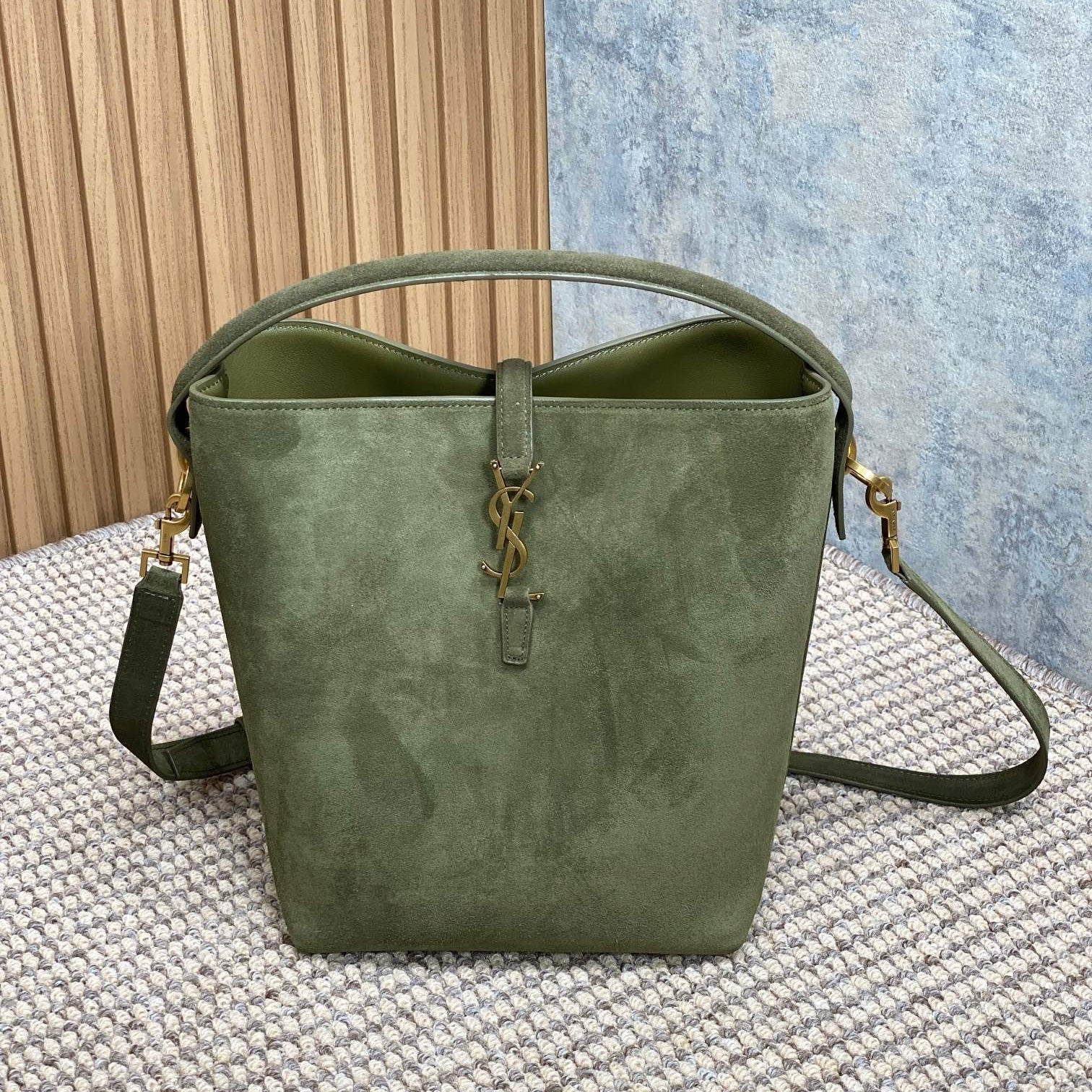 SAINT LAURENT LE 37 SMALL BUCKET BAG 25 IN HUNTER GREEN SUEDE GOLD HARDWARE