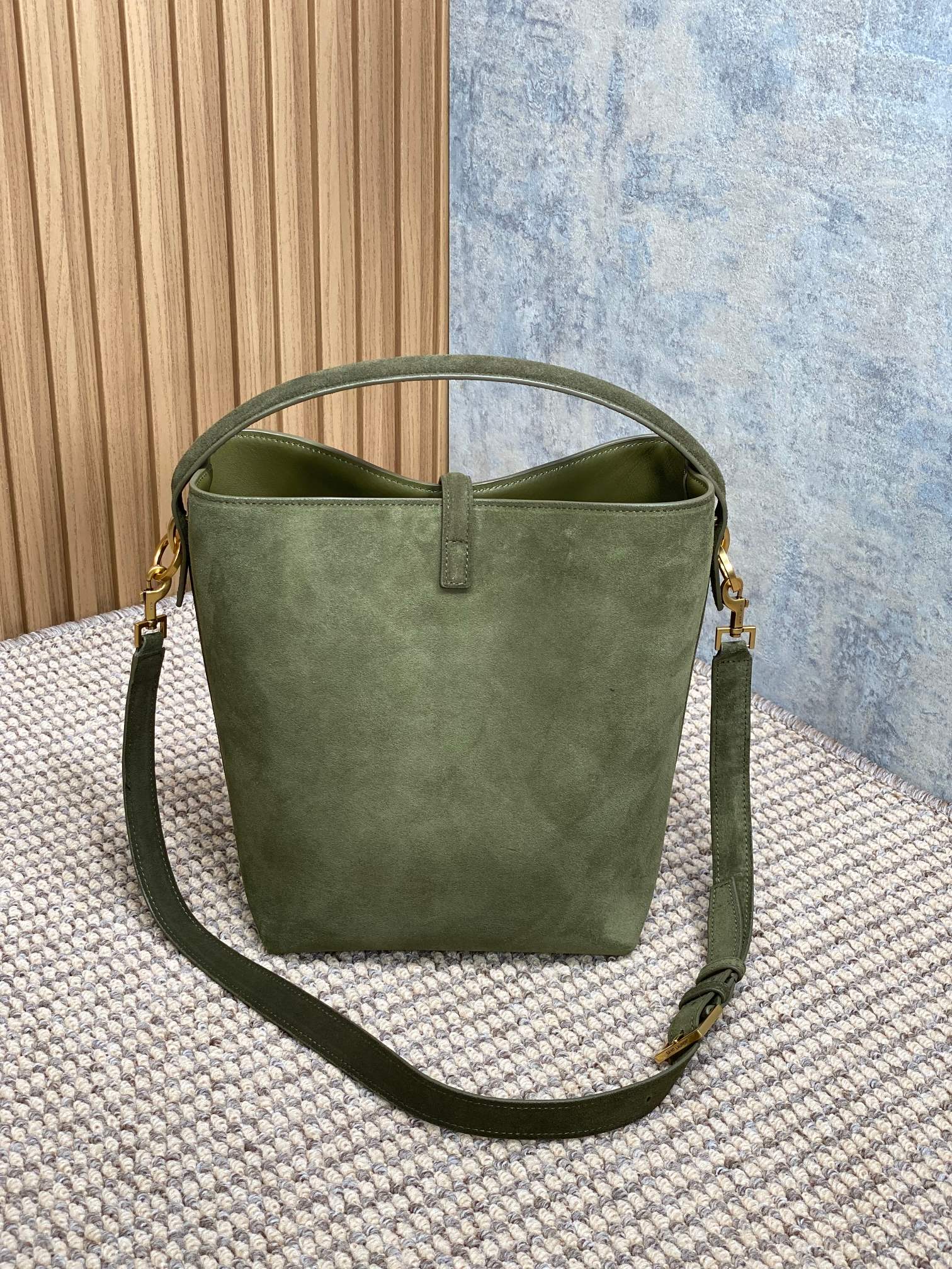 SAINT LAURENT LE 37 SMALL BUCKET BAG 25 IN HUNTER GREEN SUEDE GOLD HARDWARE