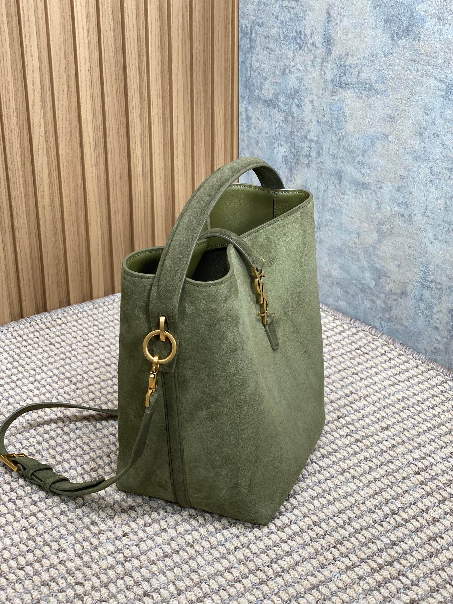 SAINT LAURENT LE 37 SMALL BUCKET BAG 25 IN HUNTER GREEN SUEDE GOLD HARDWARE