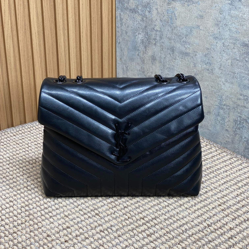 SAINT LAURENT LOULOU SHOULDER BAG 32 IN BLACK QUILTED LAMBSKIN BLACK HARDWARE