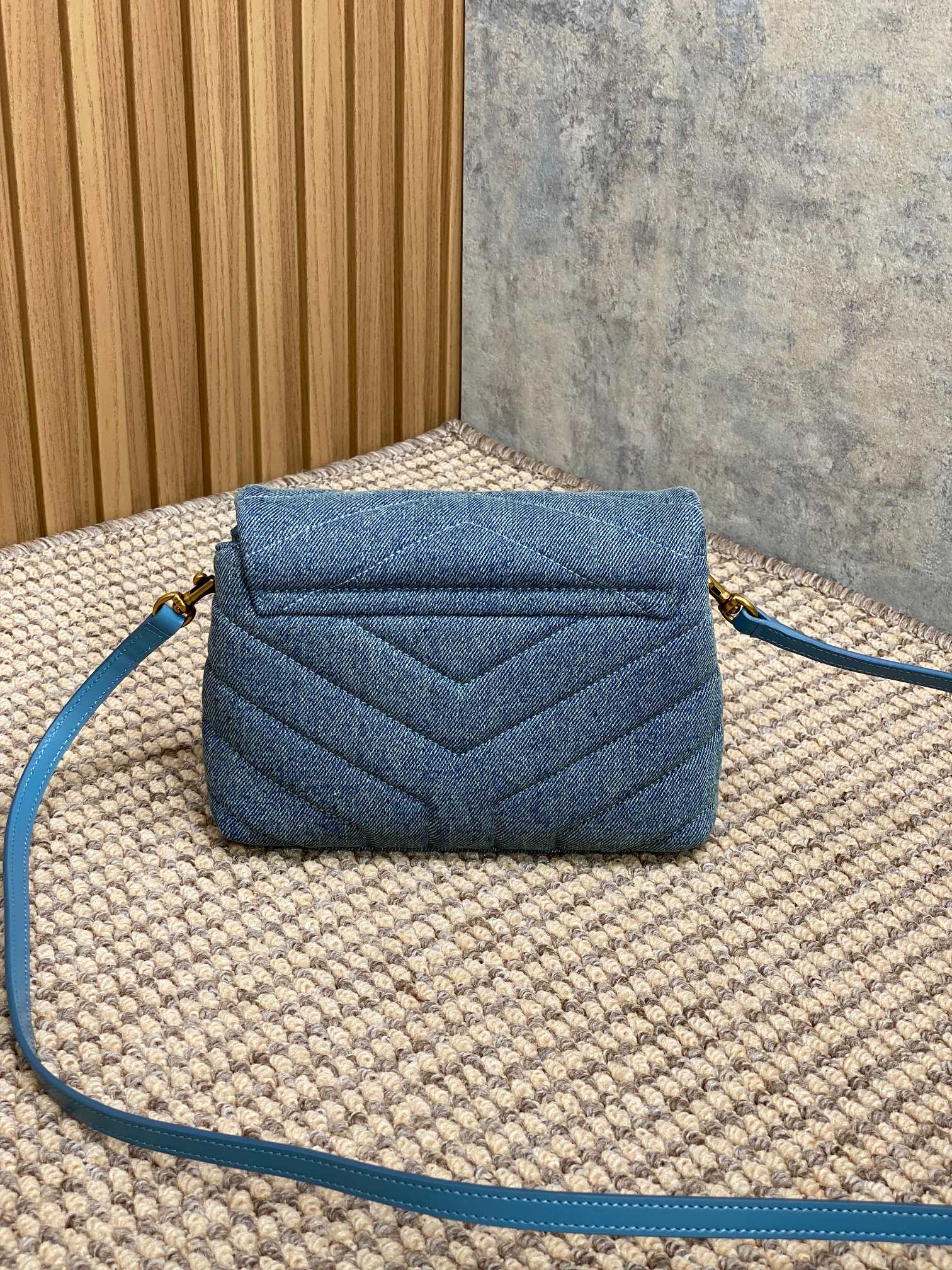 SAINT LAURENT LOULOU MINI BAG 20 IN BLUE DENIM GOLD HARDWARE
