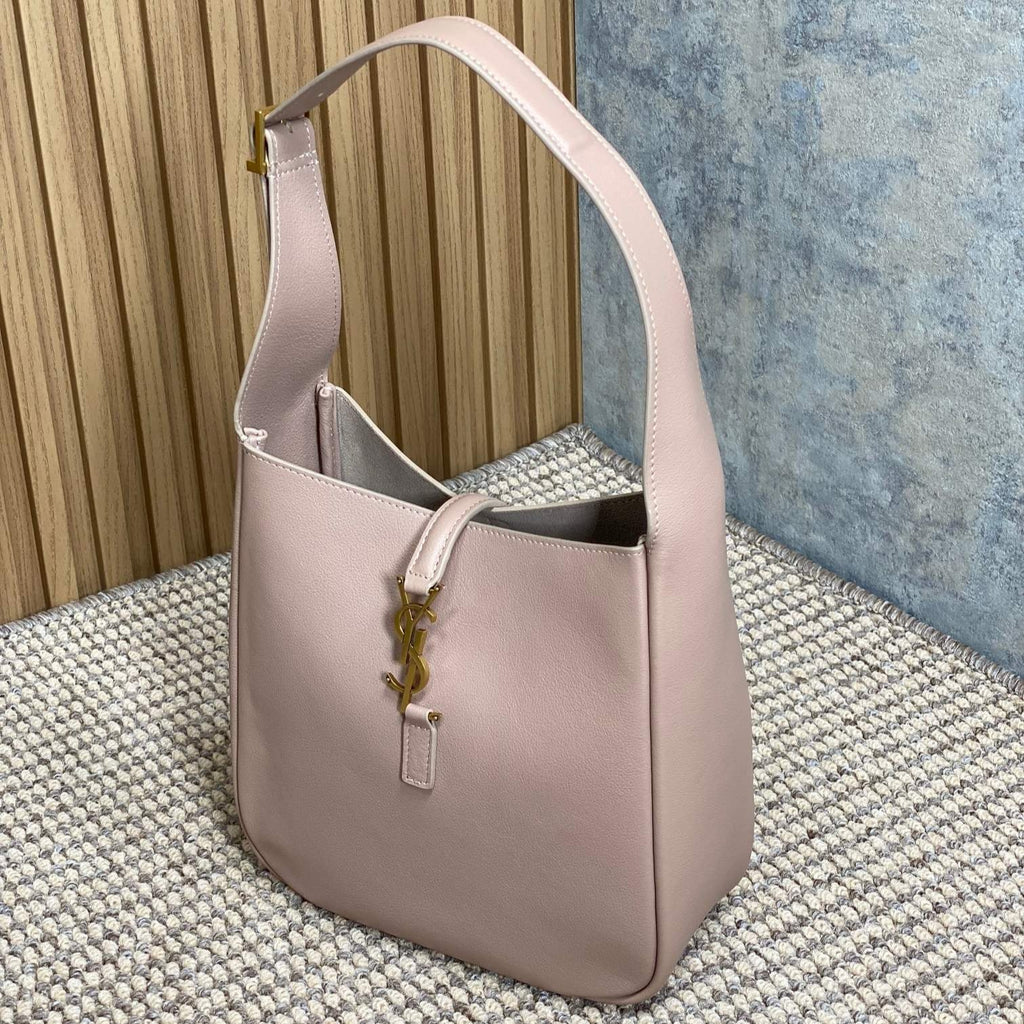 SAINT LAURENT LE 5 À 7 SMALL SUPPLE 22 IN BABBY PINK CALFSKIN GOLD BUCKLE