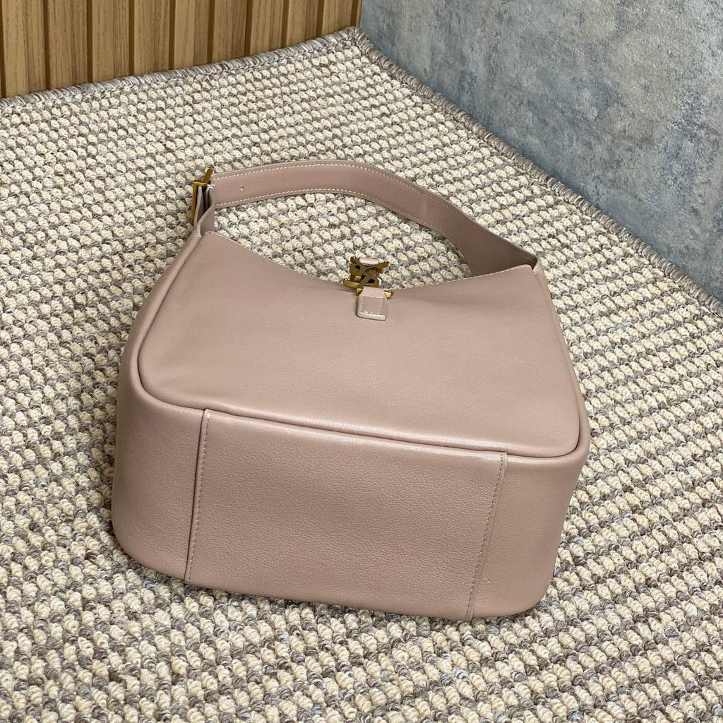 SAINT LAURENT LE 5 À 7 SMALL SUPPLE 22 IN BABBY PINK CALFSKIN GOLD BUCKLE