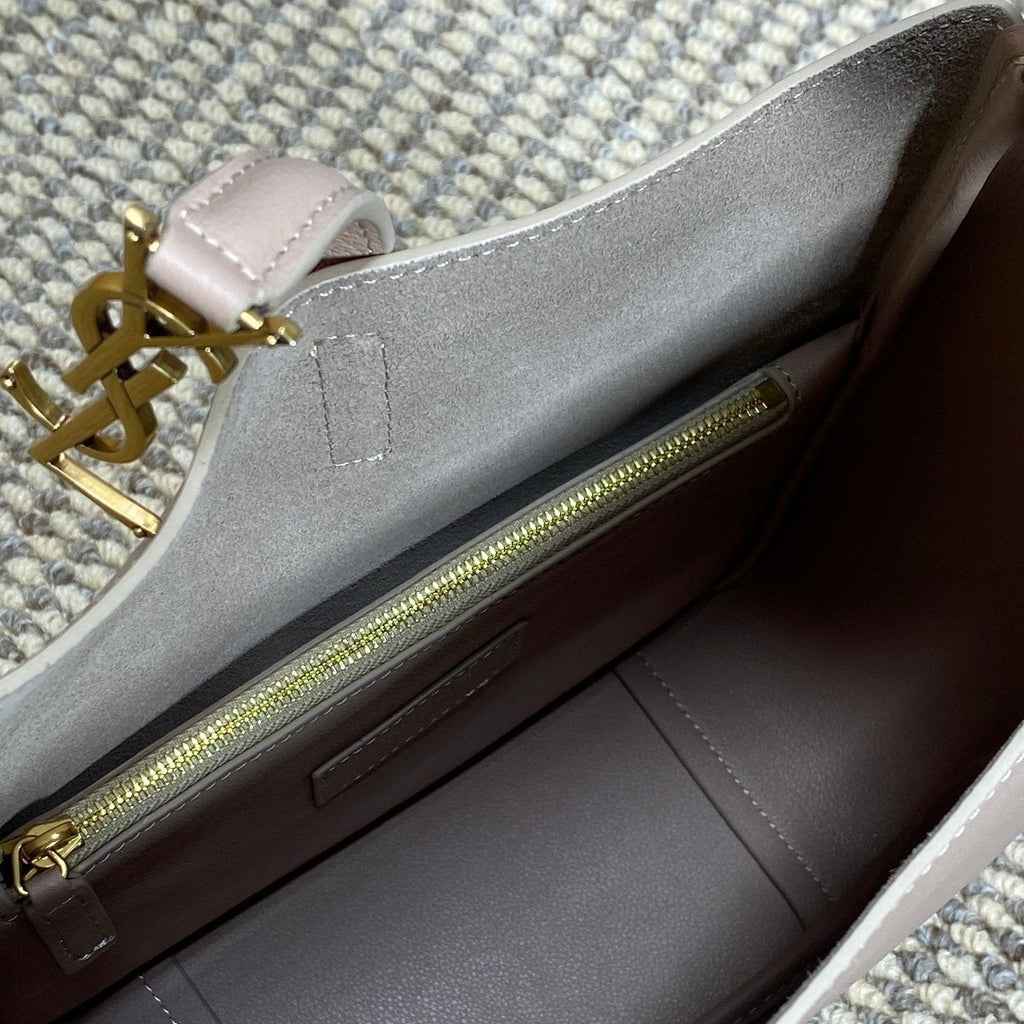 SAINT LAURENT LE 5 À 7 SMALL SUPPLE 22 IN BABBY PINK CALFSKIN GOLD BUCKLE