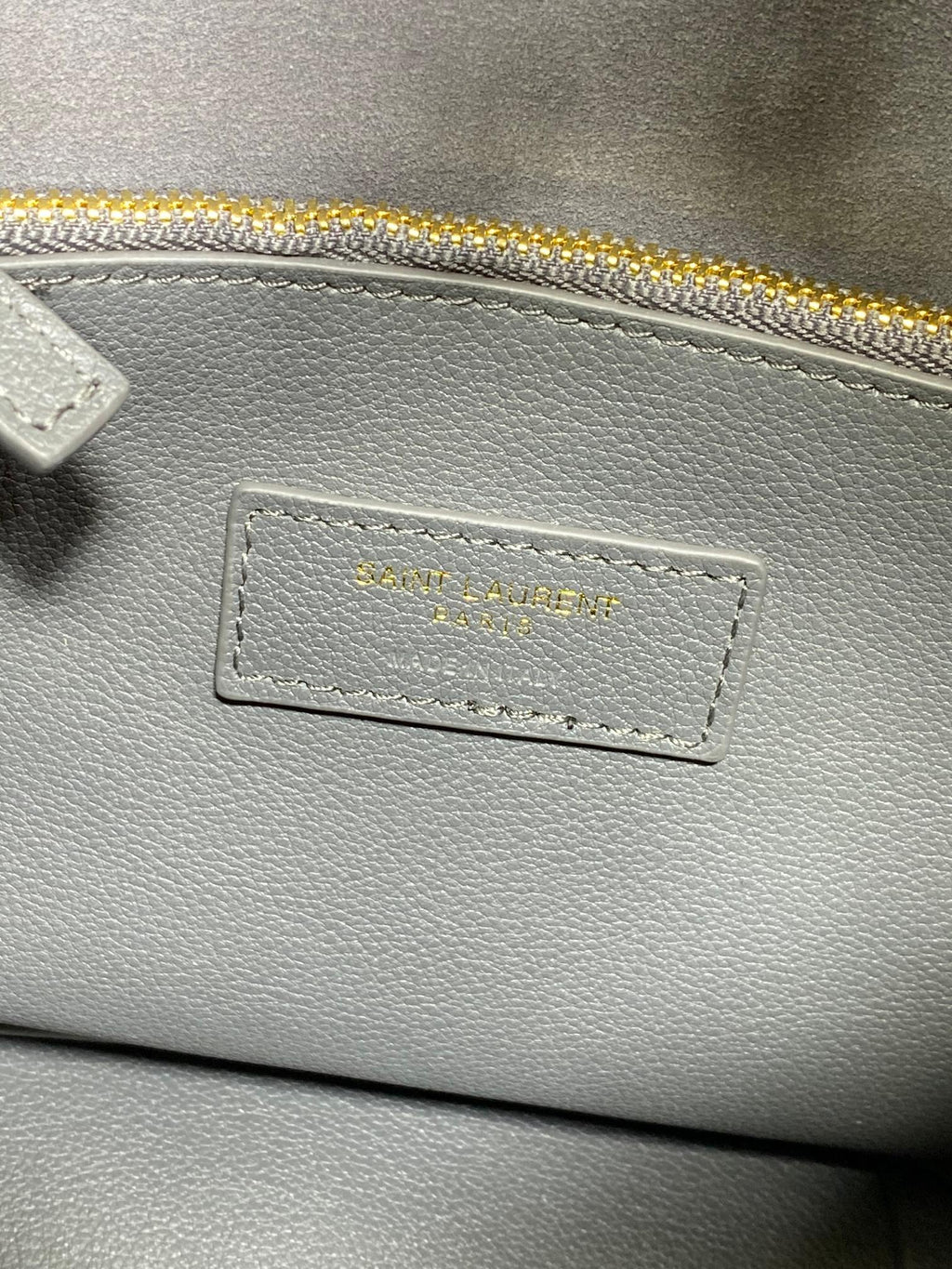 SAINT LAURENT LE 5 À 7 SMALL SUPPLE 22 IN NEPAL BLUE CALFSKIN GOLD BUCKLE