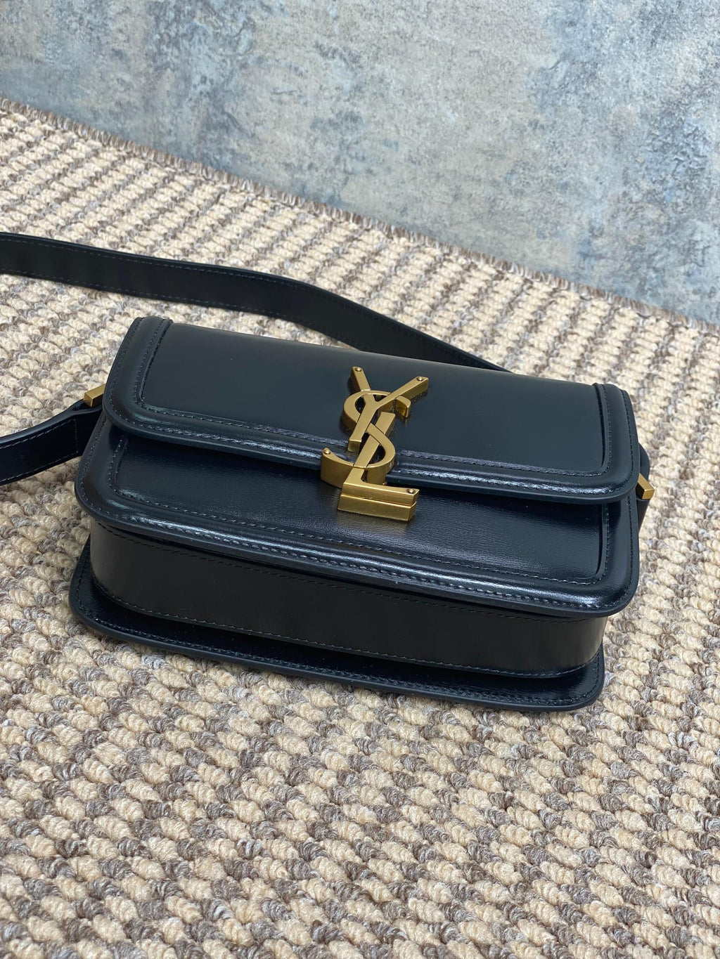 SAINT LAURENT SOLFERINO SMALL SATCHEL 19 IN BLACK CALFSKIN GOLD HARDWARE