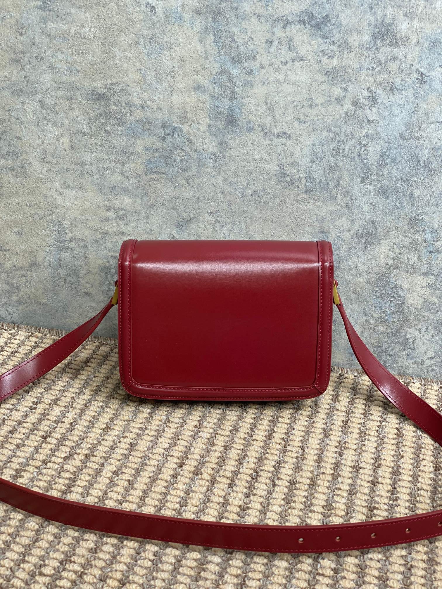 SAINT LAURENT SOLFERINO SMALL SATCHEL 19 IN SCARLET RED CALFSKIN GOLD HARDWARE