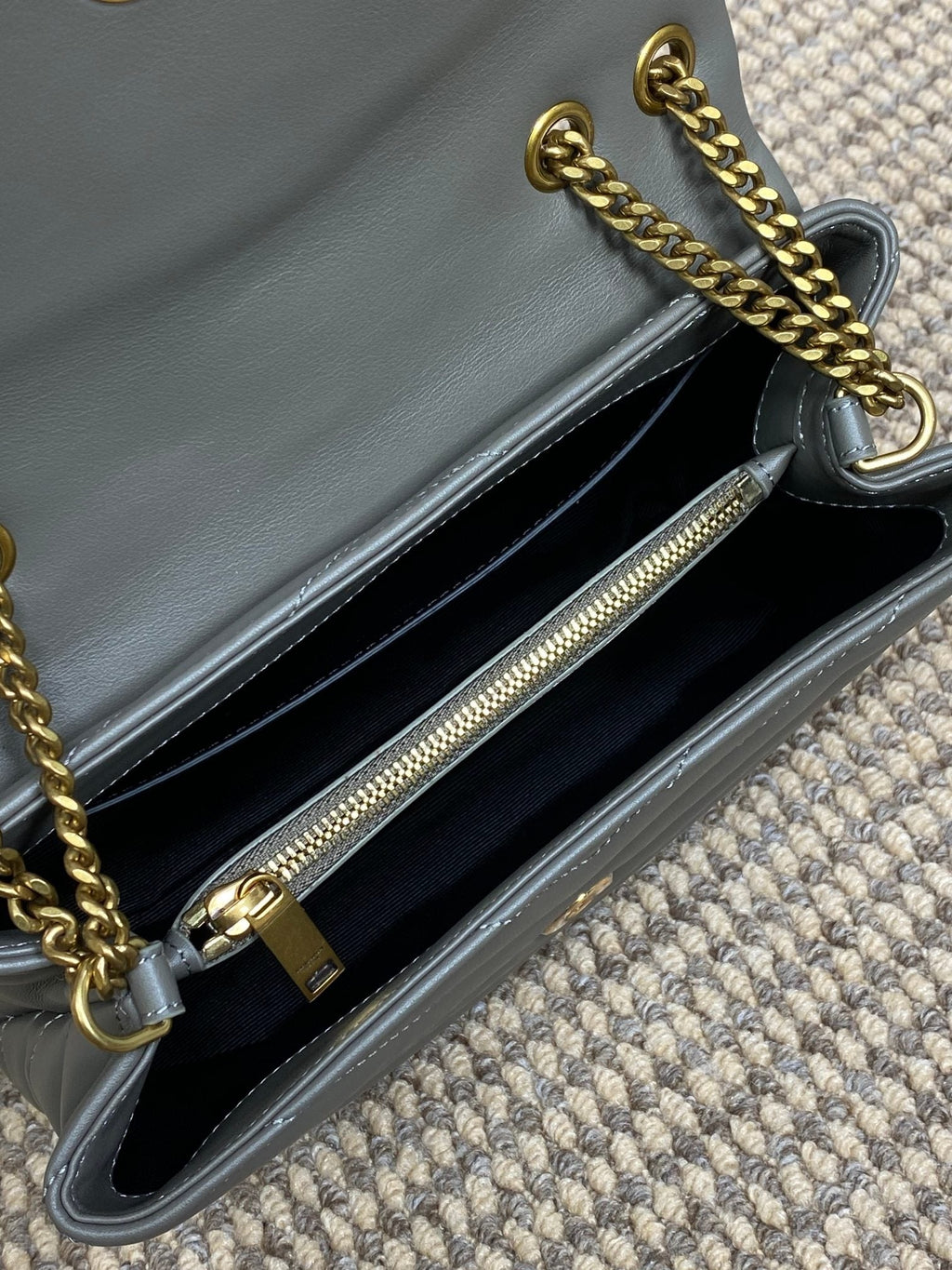 SAINT LAURENT LOULOU SMALL 25 SHOULDER BAG IN DARK GREEN LAMBSKIN GOLD HARDWARE