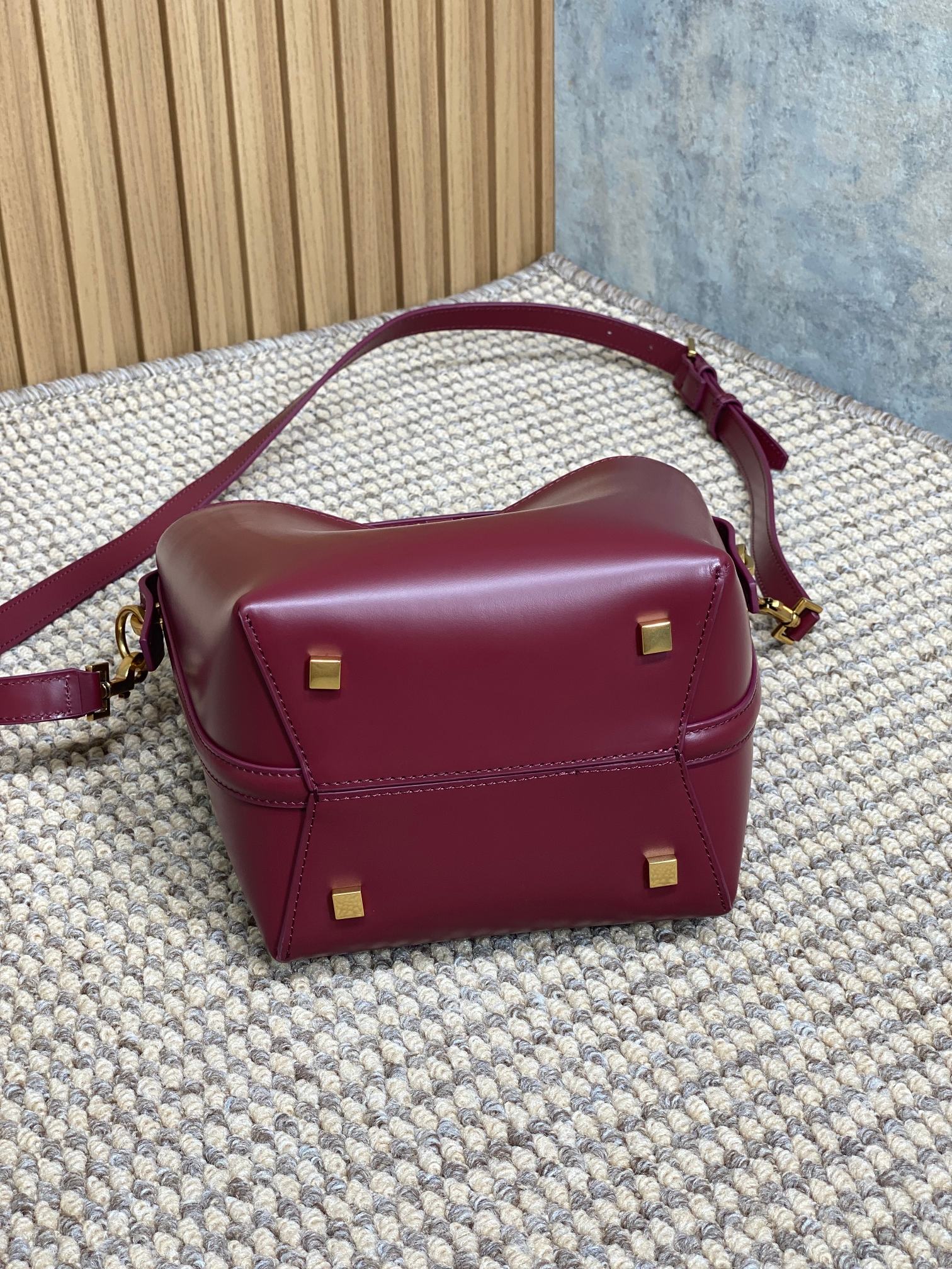 SAINT LAURENT LE 37 SMALL BUCKET BAG 20 IN BURGUNDY RED CALFSKIN GOLD HARDWARE