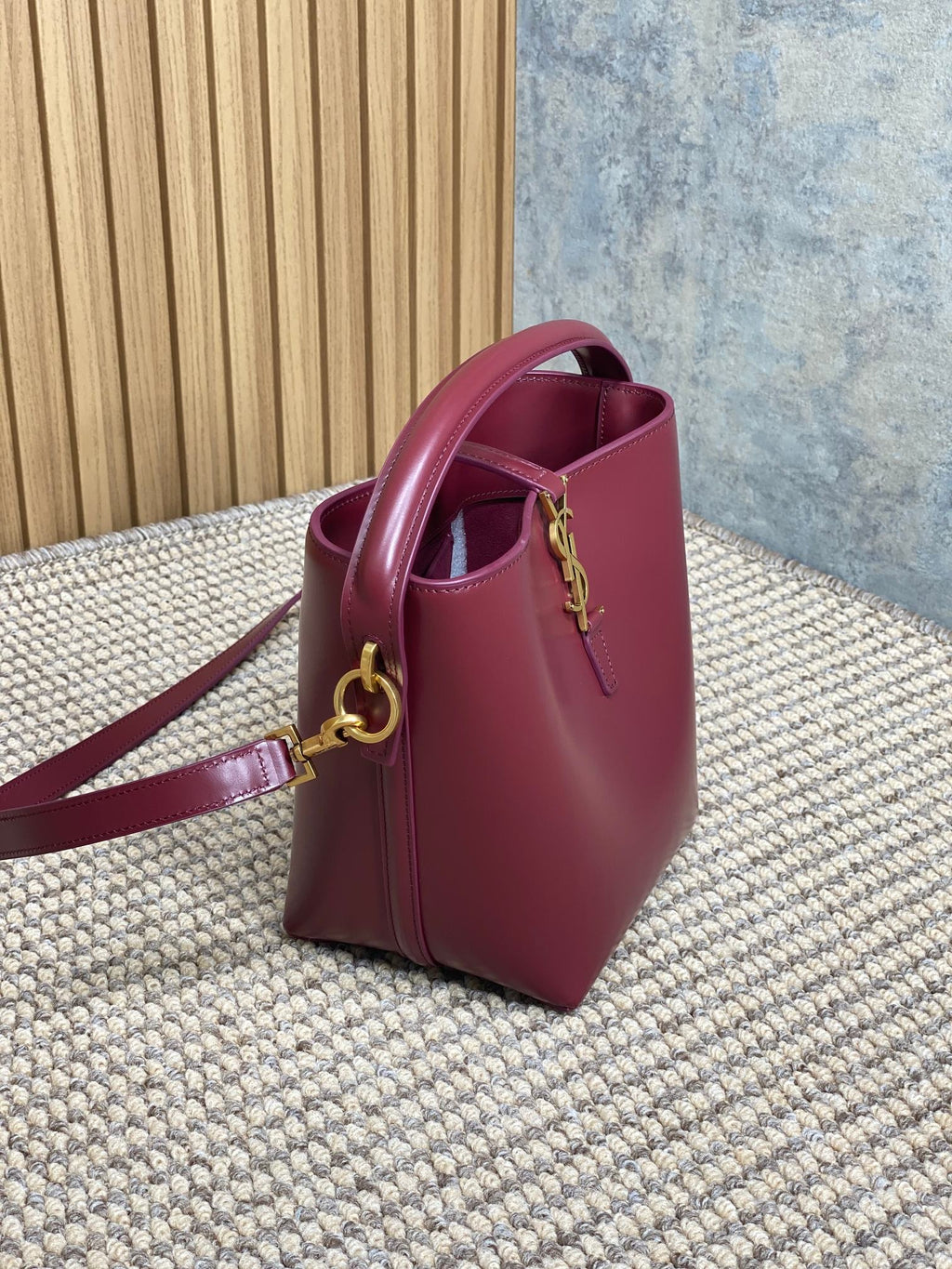 SAINT LAURENT LE 37 SMALL BUCKET BAG 20 IN BURGUNDY RED CALFSKIN GOLD HARDWARE