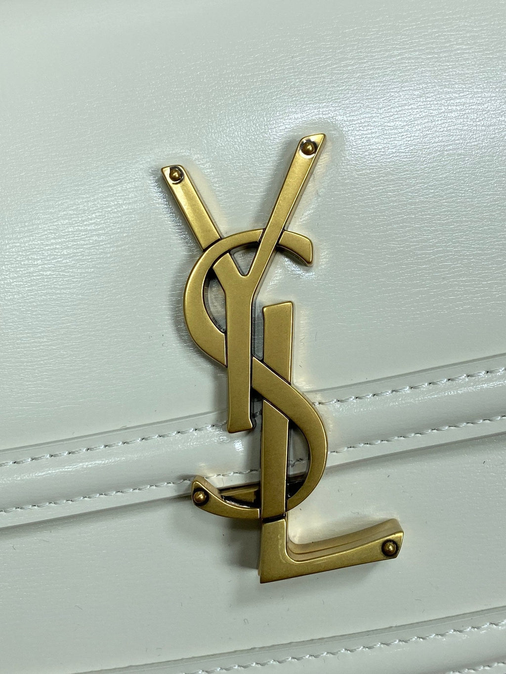 SAINT LAURENT SOLFERINO SMALL SATCHEL 19 IN WHITE CALFSKIN GOLD HARDWARE
