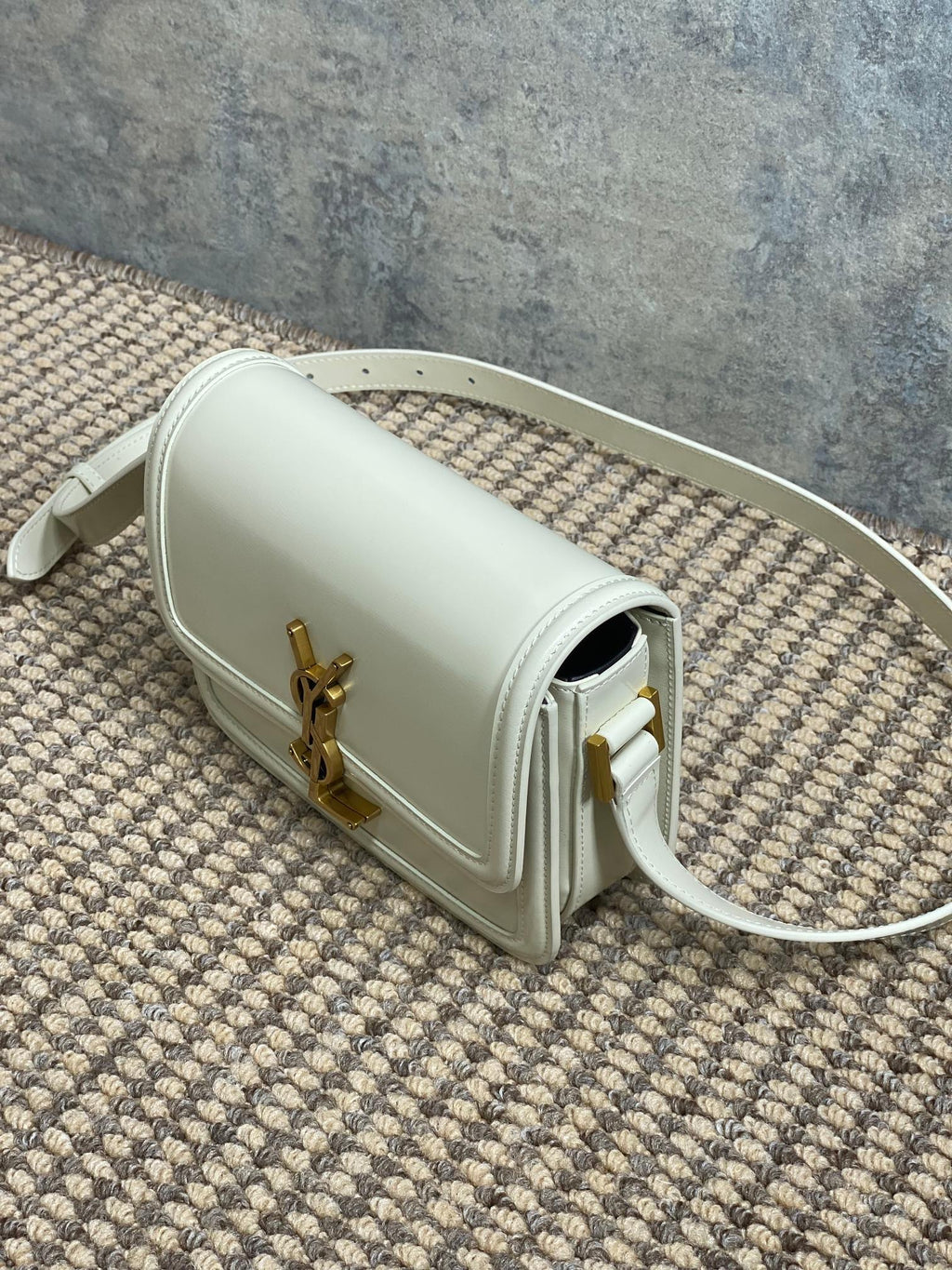 SAINT LAURENT SOLFERINO SMALL SATCHEL 19 IN WHITE CALFSKIN GOLD HARDWARE