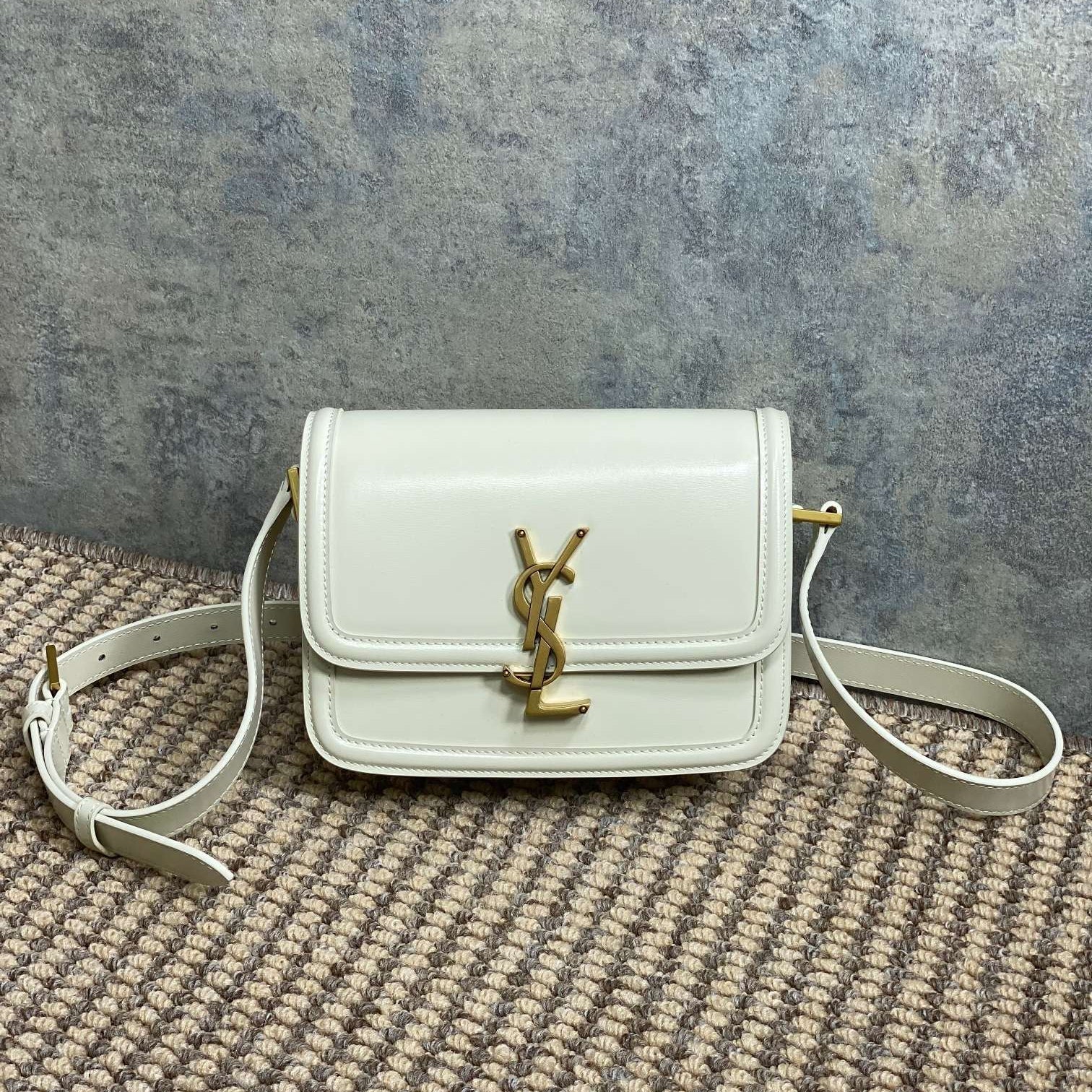 SAINT LAURENT SOLFERINO SMALL SATCHEL 19 IN WHITE CALFSKIN GOLD HARDWARE