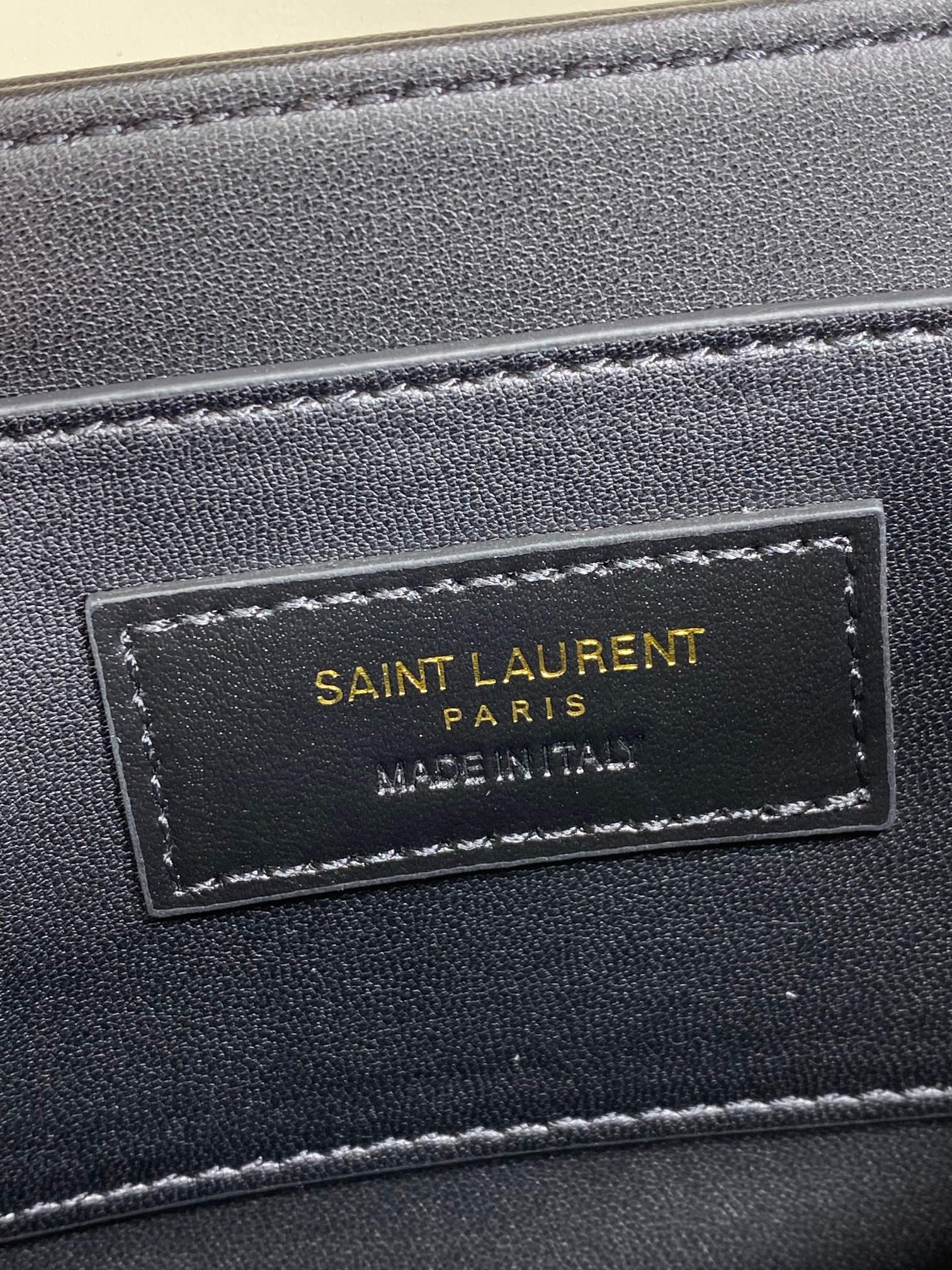 SAINT LAURENT SOLFERINO SMALL SATCHEL 19 IN WHITE CALFSKIN GOLD HARDWARE