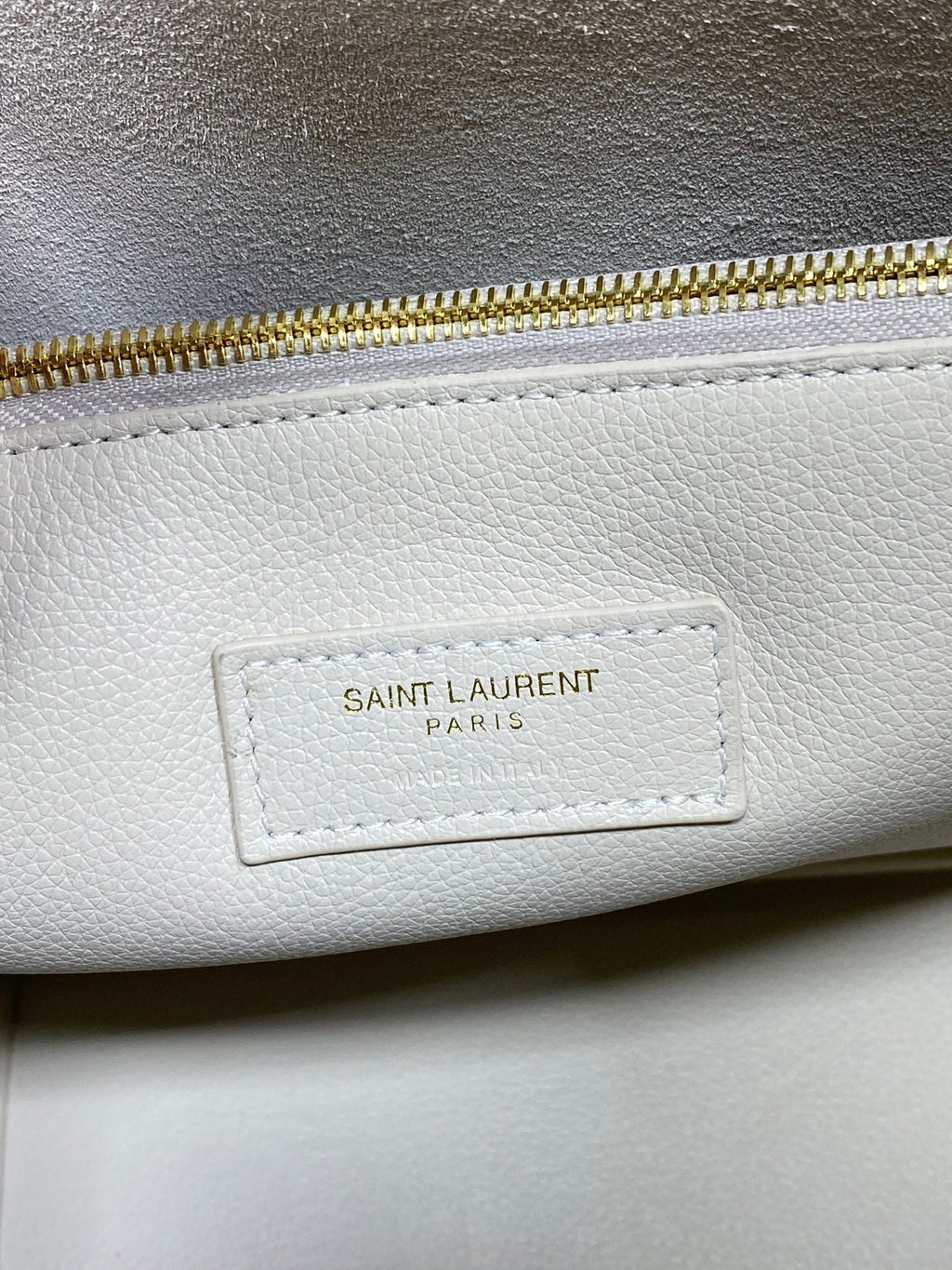 SAINT LAURENT LE 5 À 7 LARGE SUPPLE BAG 31 IN WHITE CALFSKIN