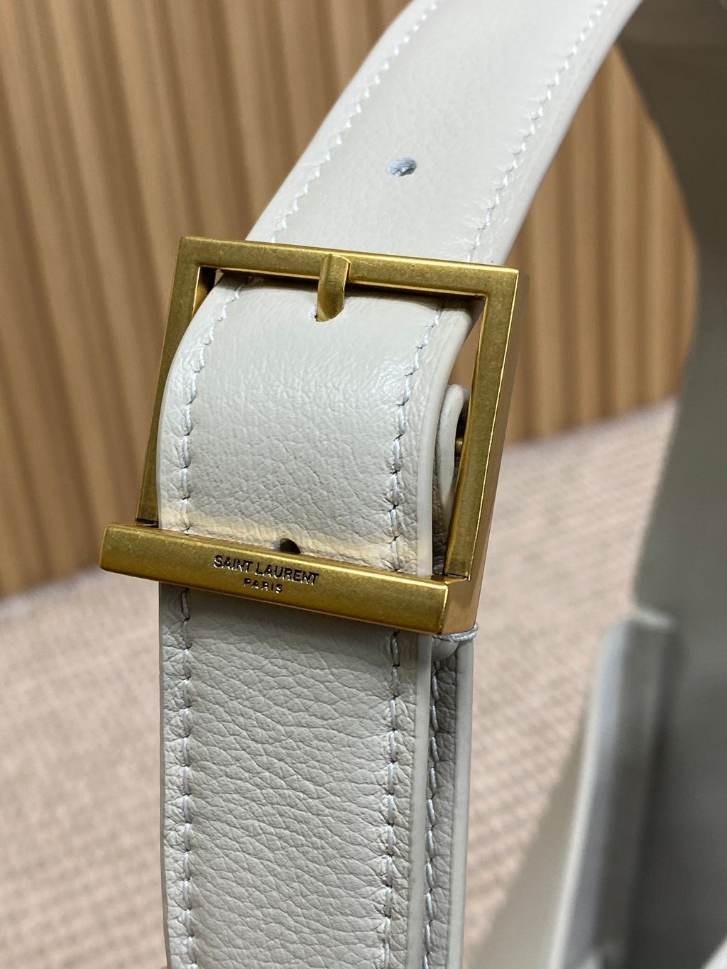 SAINT LAURENT LE 5 À 7 LARGE SUPPLE BAG 31 IN WHITE CALFSKIN