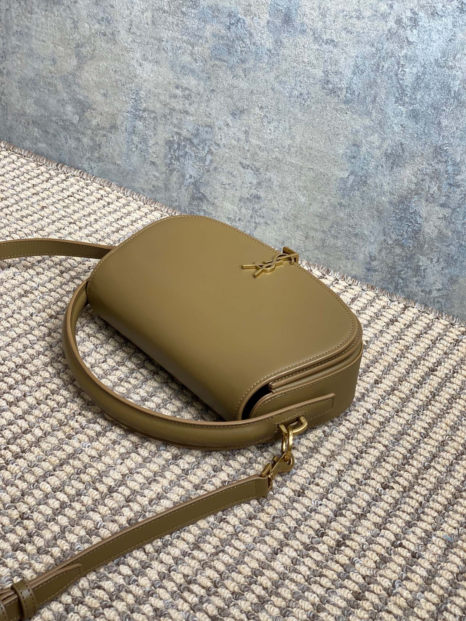 SAINT LAURENT VOLTAIRE HALF-MOON SHOULDER BAG 24 IN CEDAR BROWN CALFSKIN GOLD METALLIC
