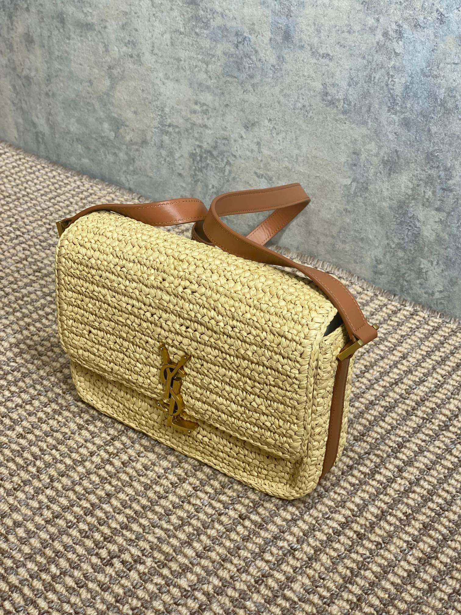 SAINT LAURENT SOLFERINO MEDIUM CROSSBODY BAG 23 IN BEIGE MIX BROWN RAFFIA