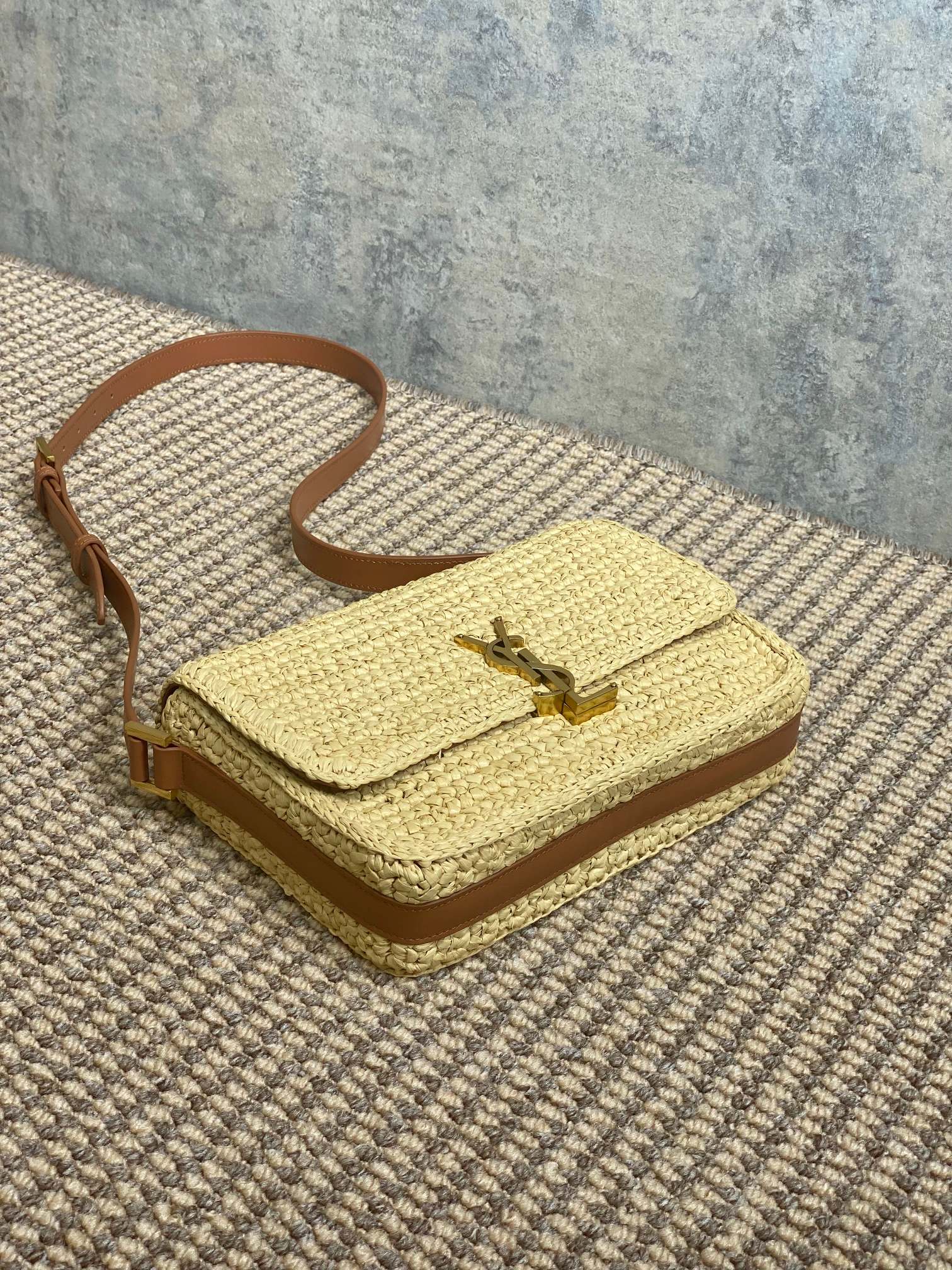 SAINT LAURENT SOLFERINO MEDIUM CROSSBODY BAG 23 IN BEIGE MIX BROWN RAFFIA