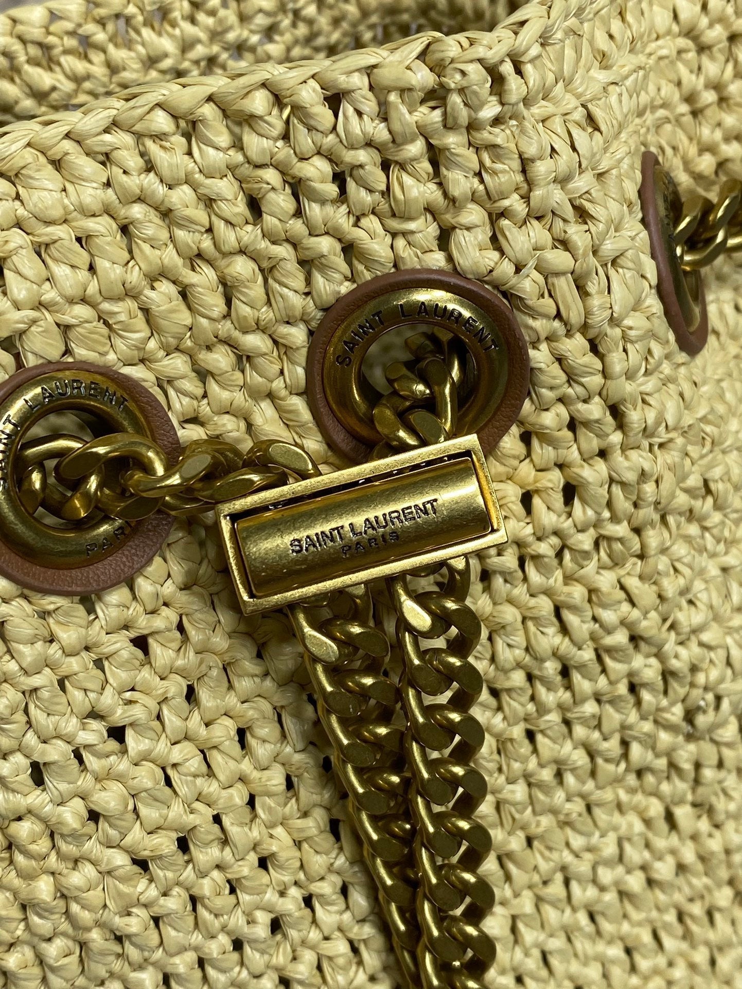 SAINT LAURENT DRAWSTRING BUCKET BAG 19 IN BEIGE WOVEN RAFFIA AND CALFSKIN