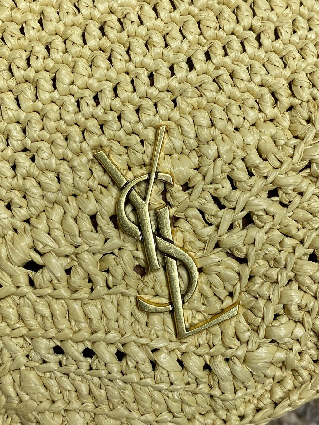 SAINT LAURENT DRAWSTRING BUCKET BAG 19 IN BEIGE WOVEN RAFFIA AND CALFSKIN