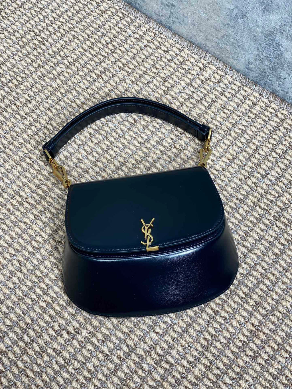 SAINT LAURENT VOLTAIRE TOP HANDLE IN BOX 21 IN BLACK CALFSKIN GOLD HARDWARE