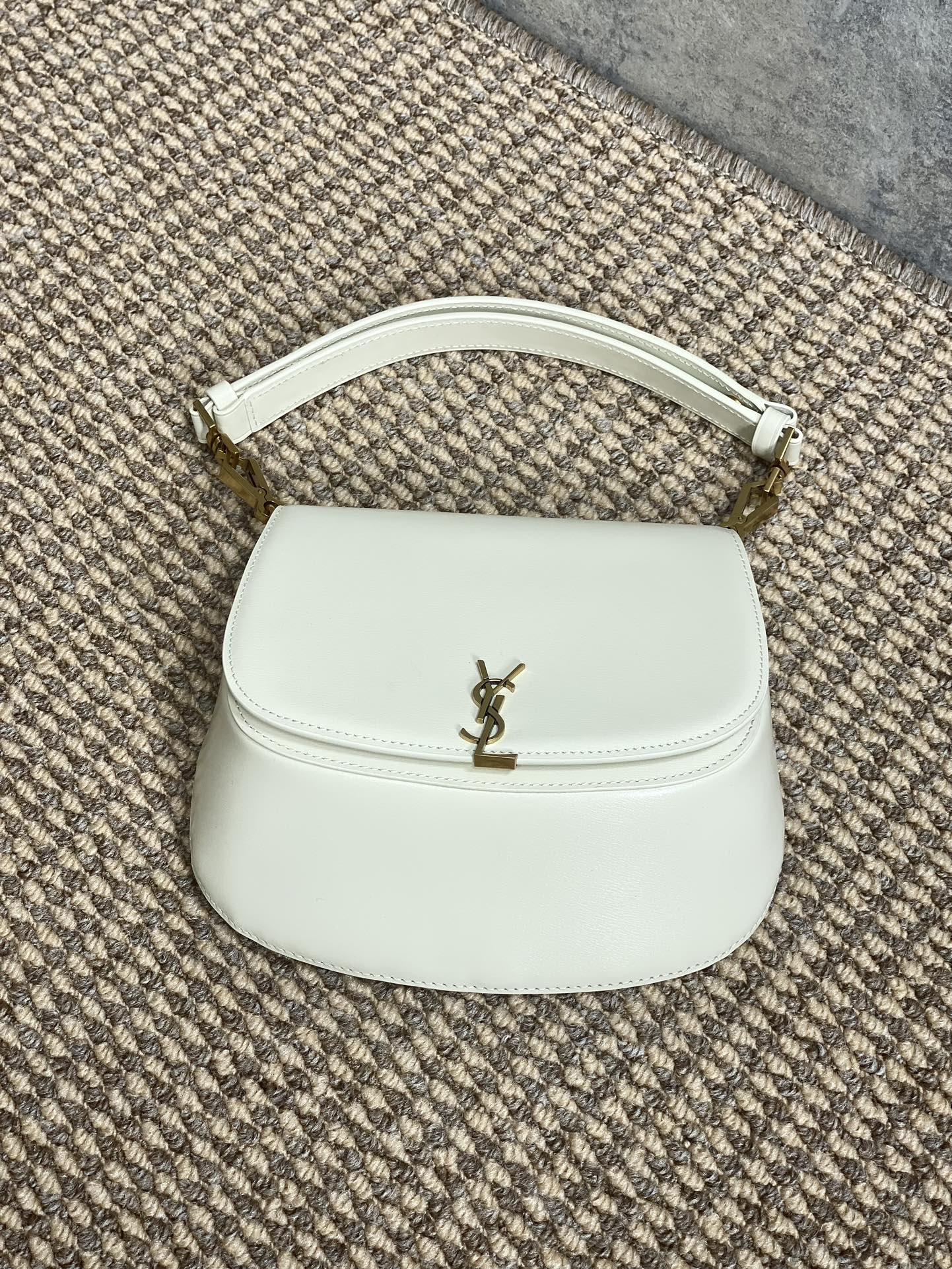 SAINT LAURENT VOLTAIRE TOP HANDLE IN BOX 21 IN WHITE CALFSKIN GOLD HARDWARE
