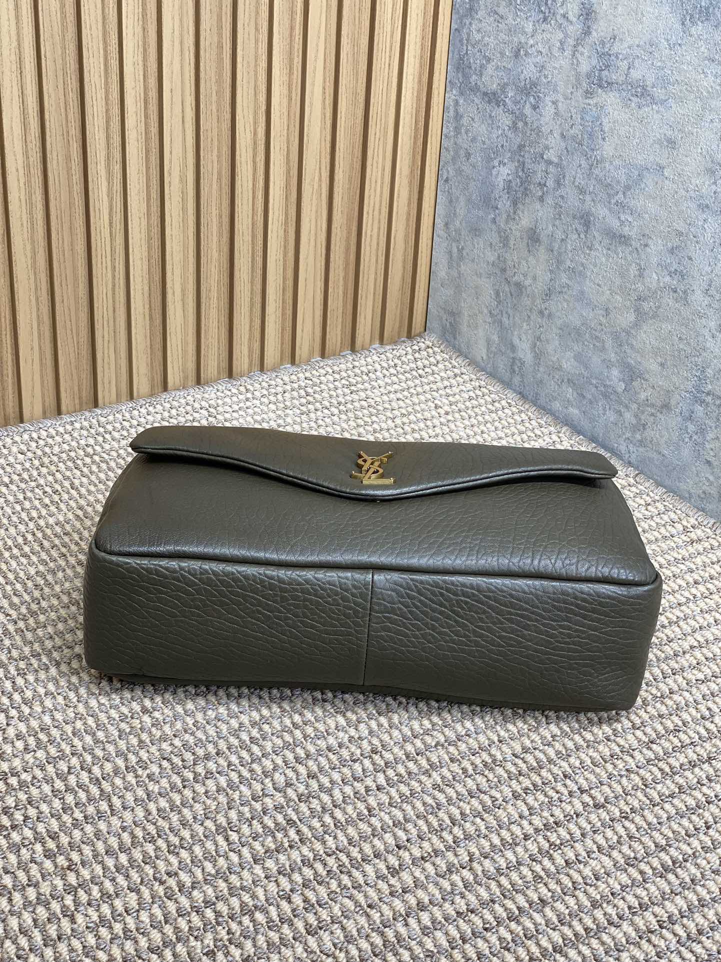 SAINT LAURENT CALYPSO 36 CHAIN BAG IN DARK GREEN LAMBSKIN