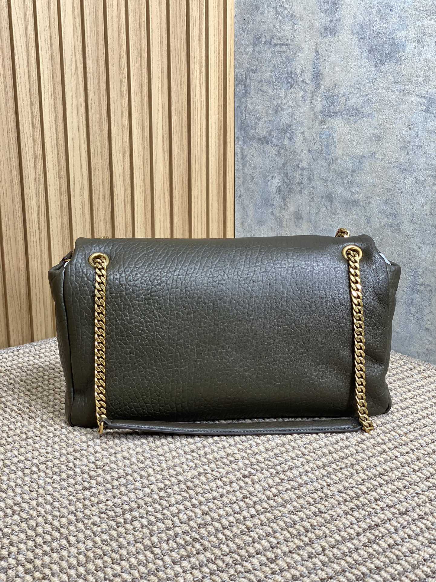 SAINT LAURENT CALYPSO 36 CHAIN BAG IN DARK GREEN LAMBSKIN