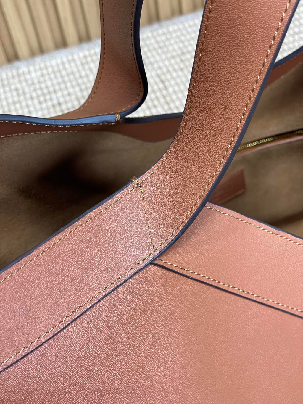 SAINT LAURENT Y TOTE BAG 39 IN TAWNY BROWN CALFSKIN