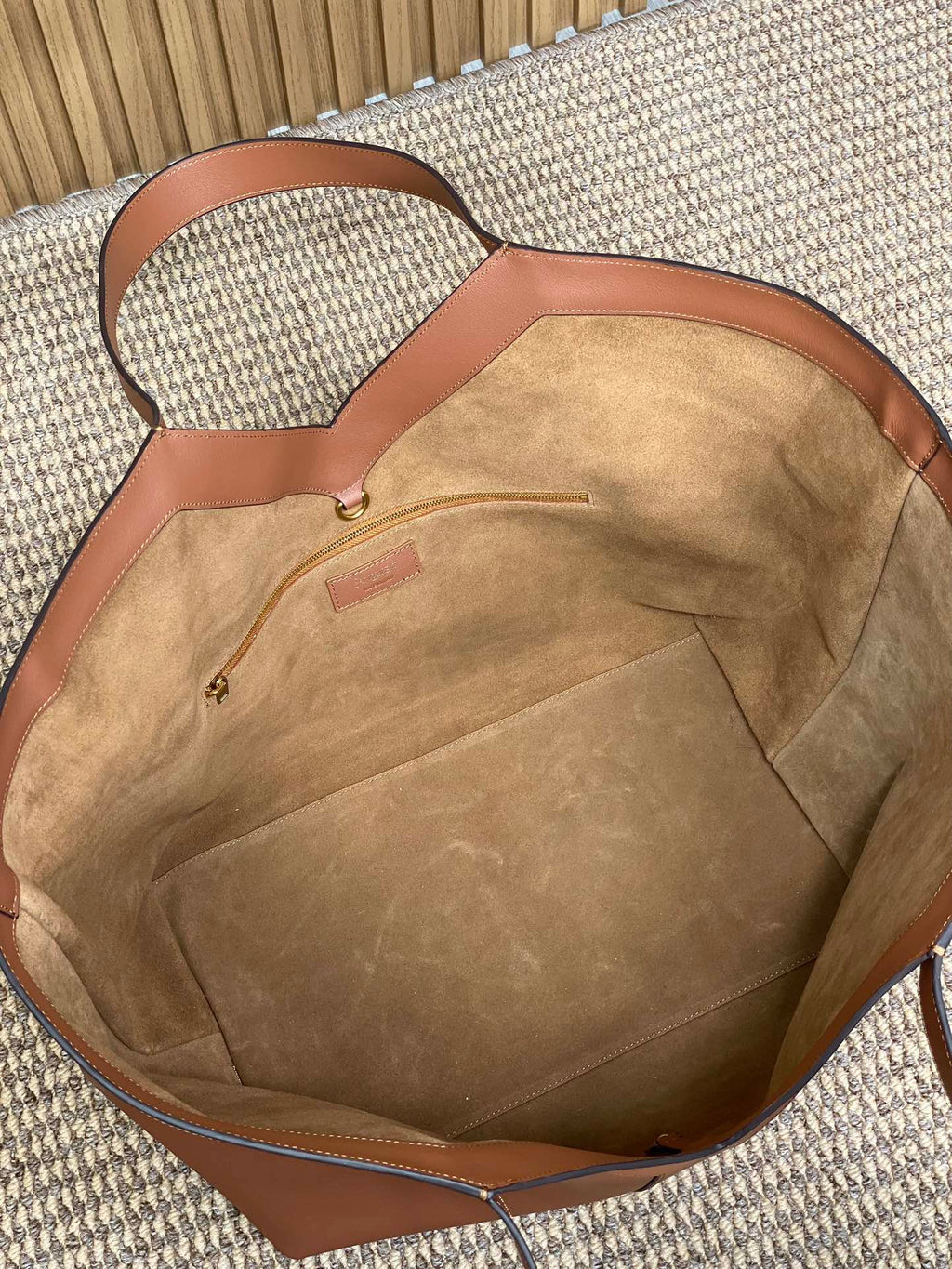 SAINT LAURENT Y TOTE BAG 39 IN TAWNY BROWN CALFSKIN