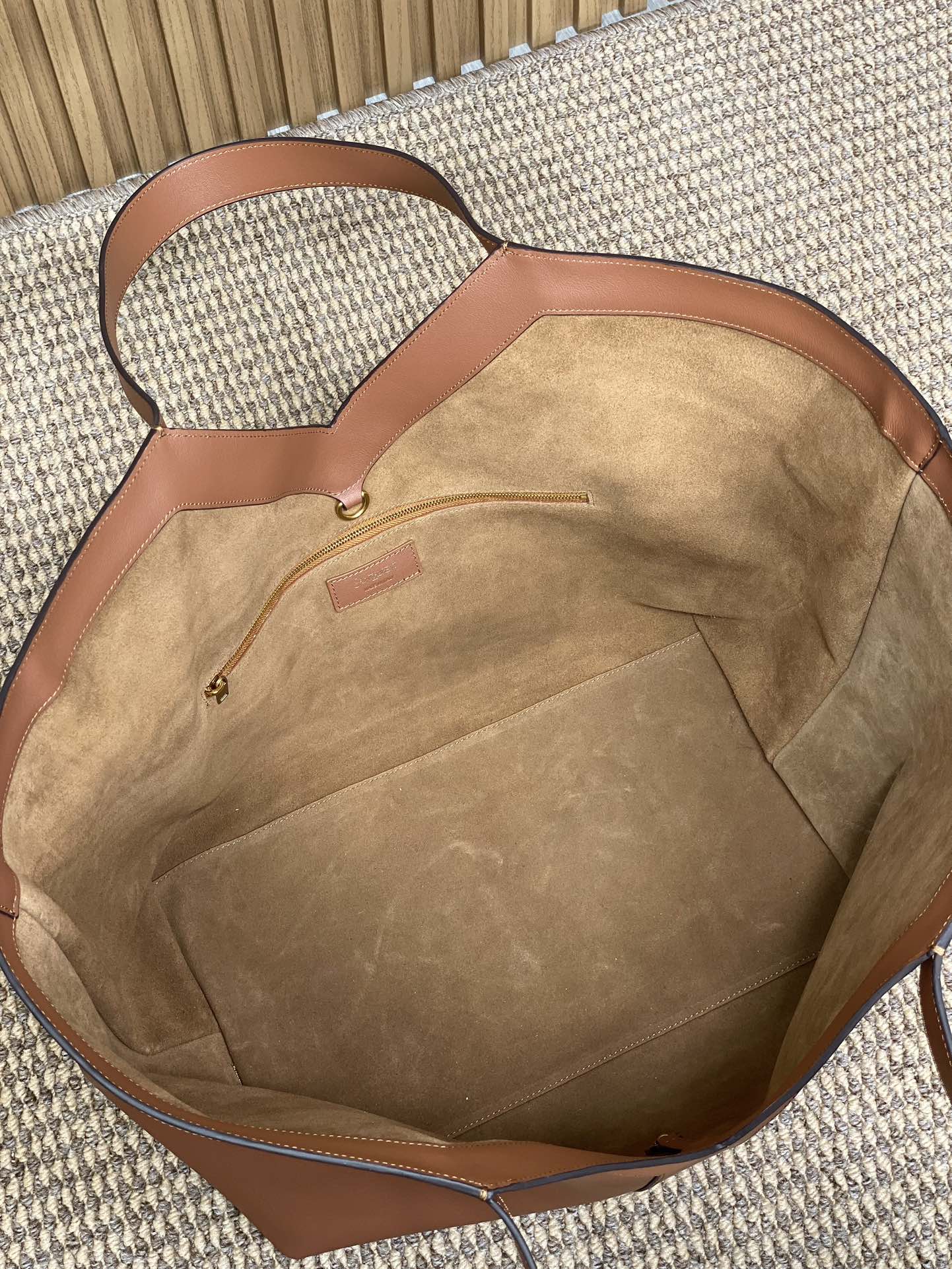 SAINT LAURENT Y TOTE BAG 39 IN TAWNY BROWN CALFSKIN