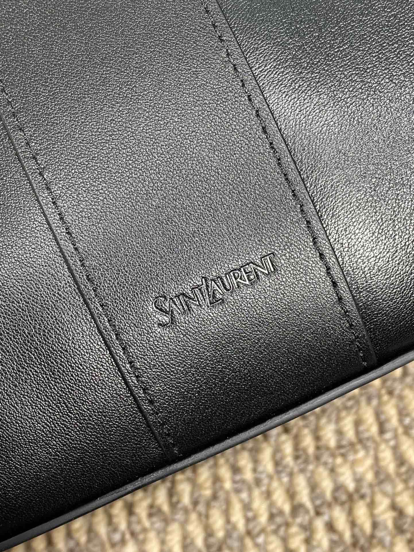 SAINT LAURENT Y TOTE BAG 39 IN BLACK CALFSKIN