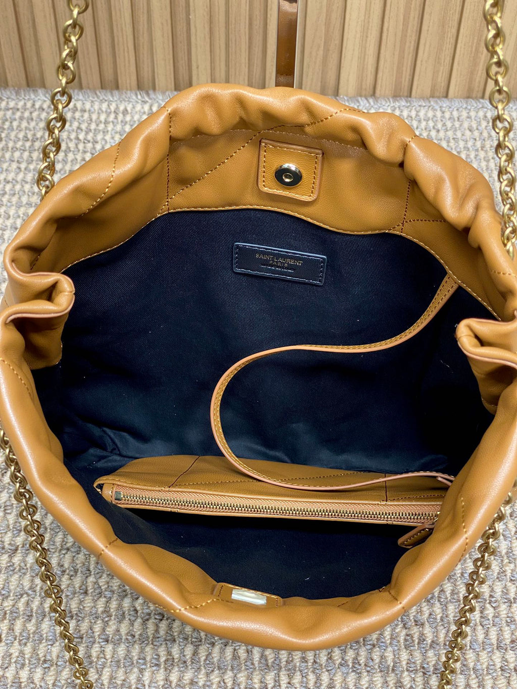SAINT LAURENT DRAWSTRING CHAIN STRAP SHOULDER BAG 39 IN TORTILLA BROWN QUILTED CALFSKIN