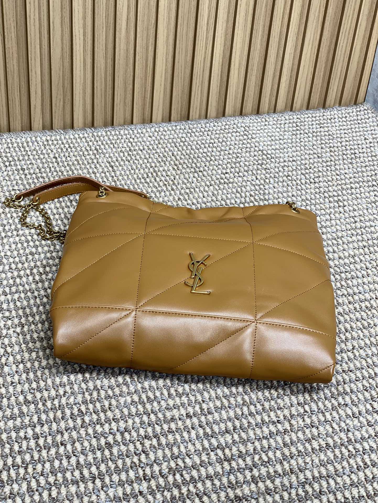 SAINT LAURENT DRAWSTRING CHAIN STRAP SHOULDER BAG 39 IN TORTILLA BROWN QUILTED CALFSKIN