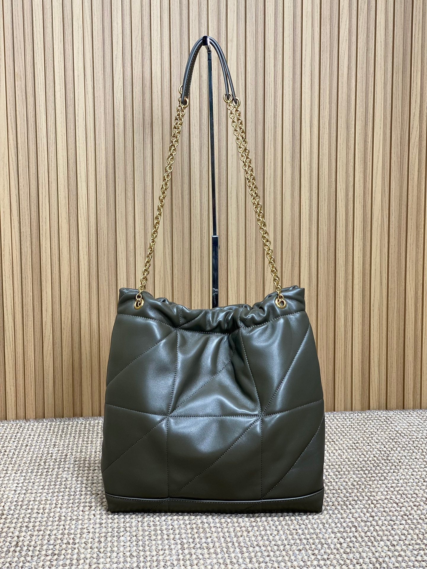 SAINT LAURENT DRAWSTRING CHAIN STRAP SHOULDER BAG 39 IN DARK GREEN QUILTED CALFSKIN