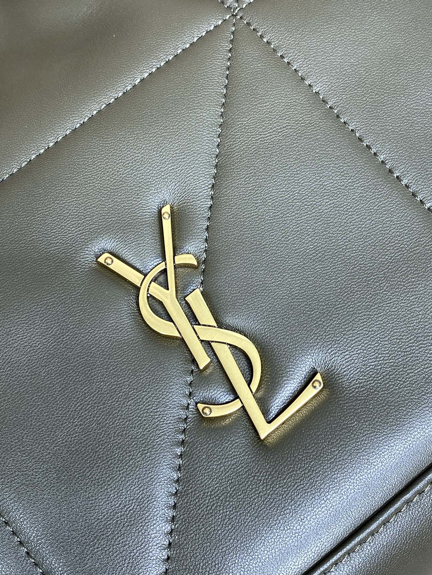 SAINT LAURENT DRAWSTRING CHAIN STRAP SHOULDER BAG 39 IN DARK GREEN QUILTED CALFSKIN