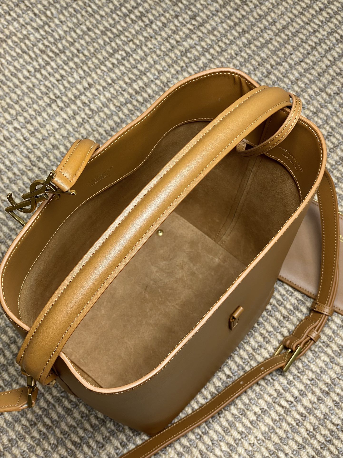 SAINT LAURENT LE 37 MEDIUM BUCKET BAG 25 IN TORTILLA BROWN CALFSKIN GOLD HARDWARE